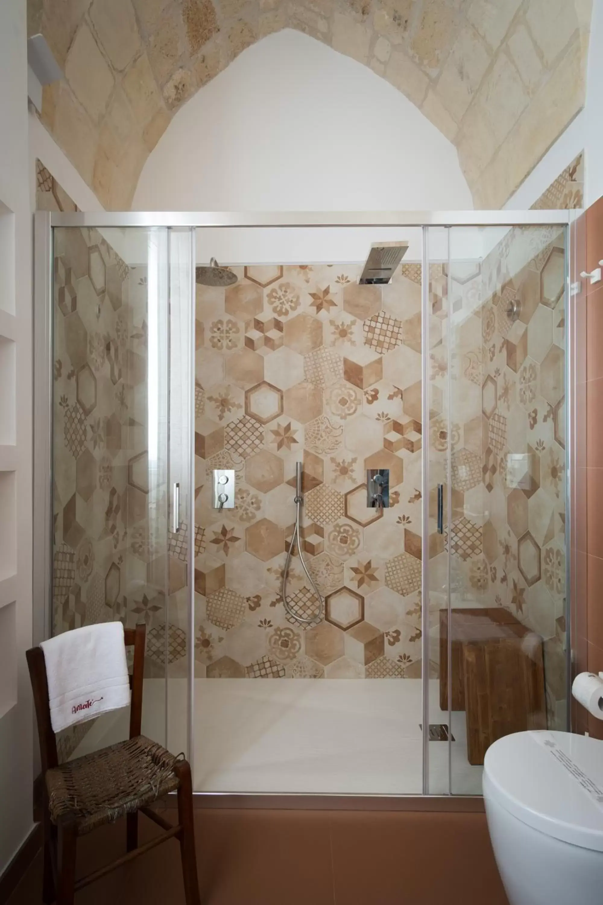 Shower, Bathroom in Amatè Suite