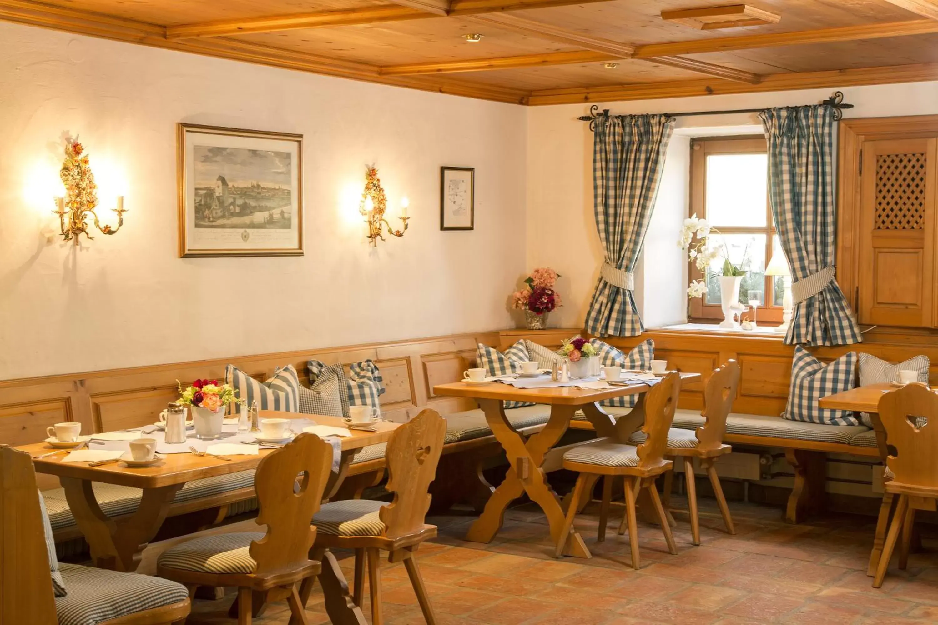 Restaurant/Places to Eat in Hotel Obermaier