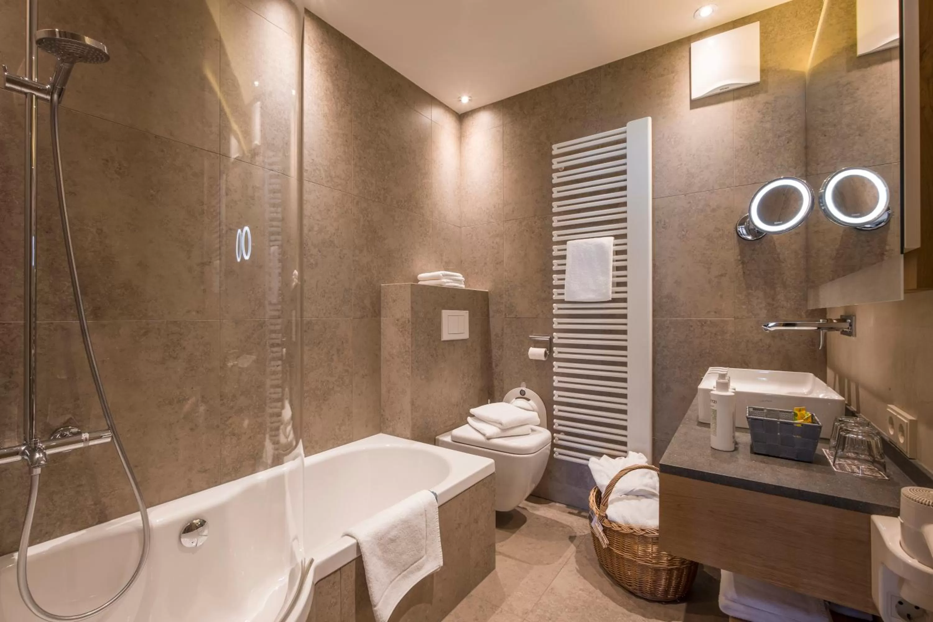 Shower in Familienparadies Sporthotel Achensee - FAMILIES ONLY