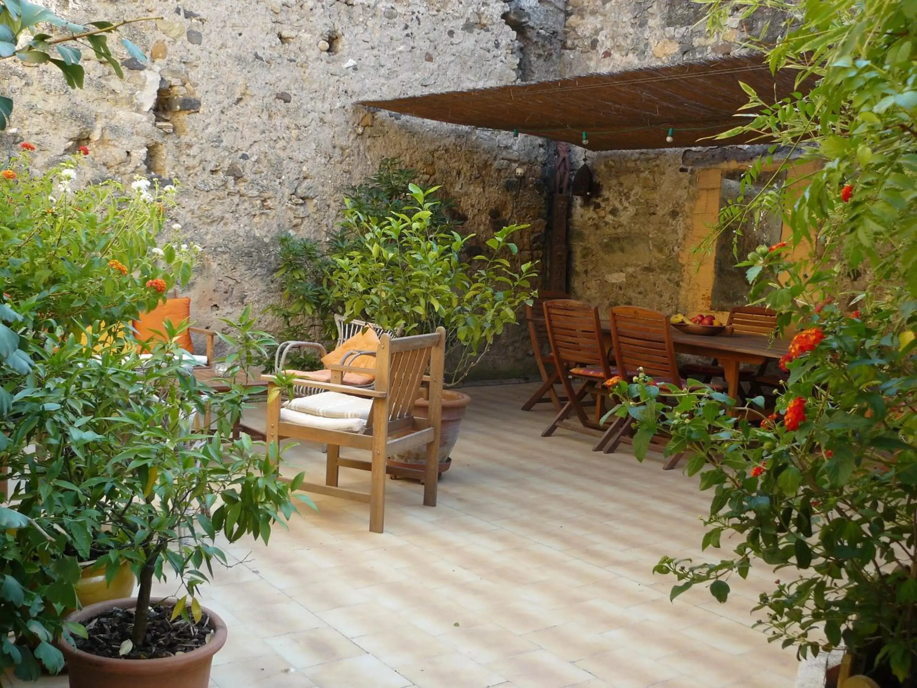 Patio in Chambres d'Hôtes de Fleurus