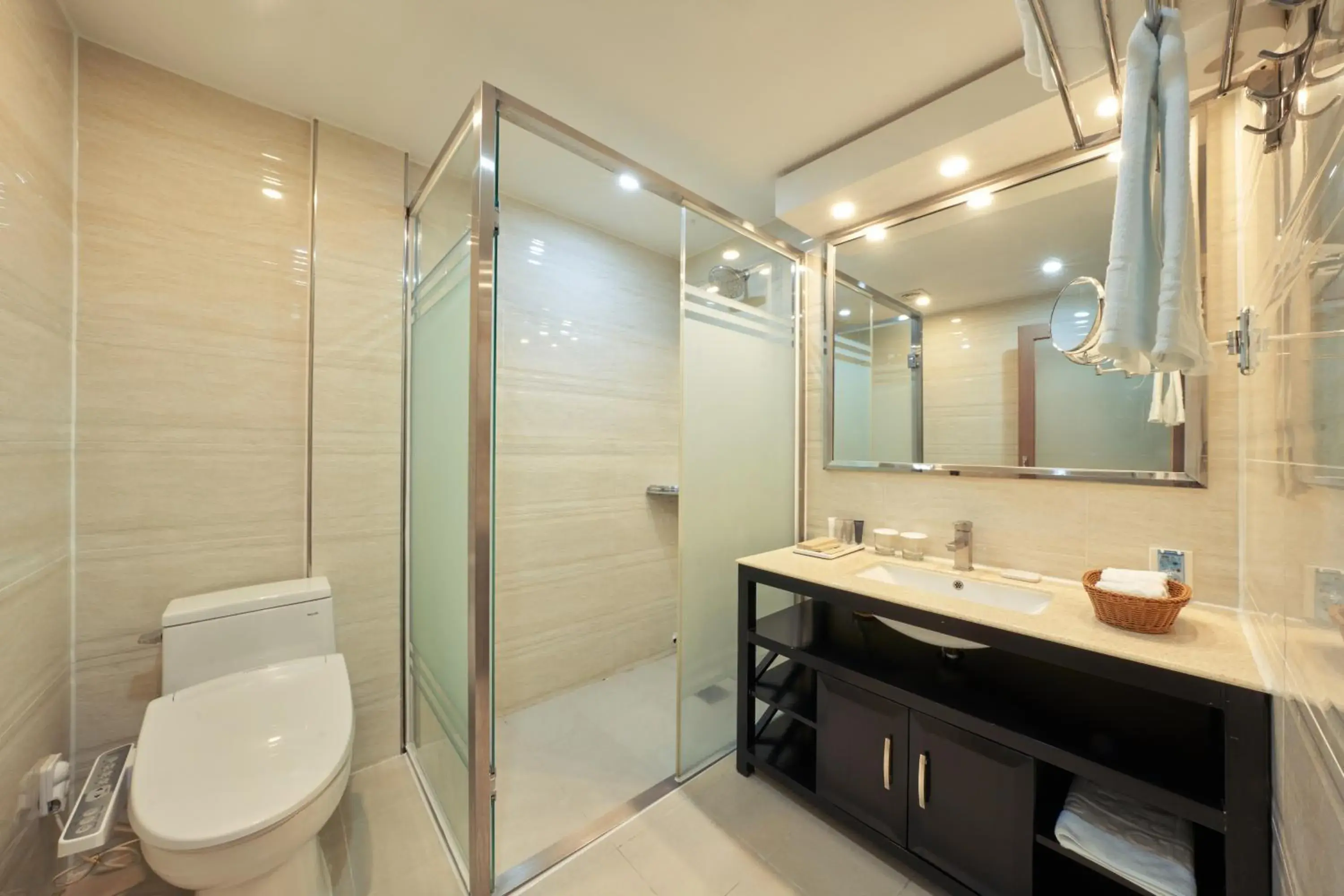 Bathroom in Gyeongju GG Tourist Hotel