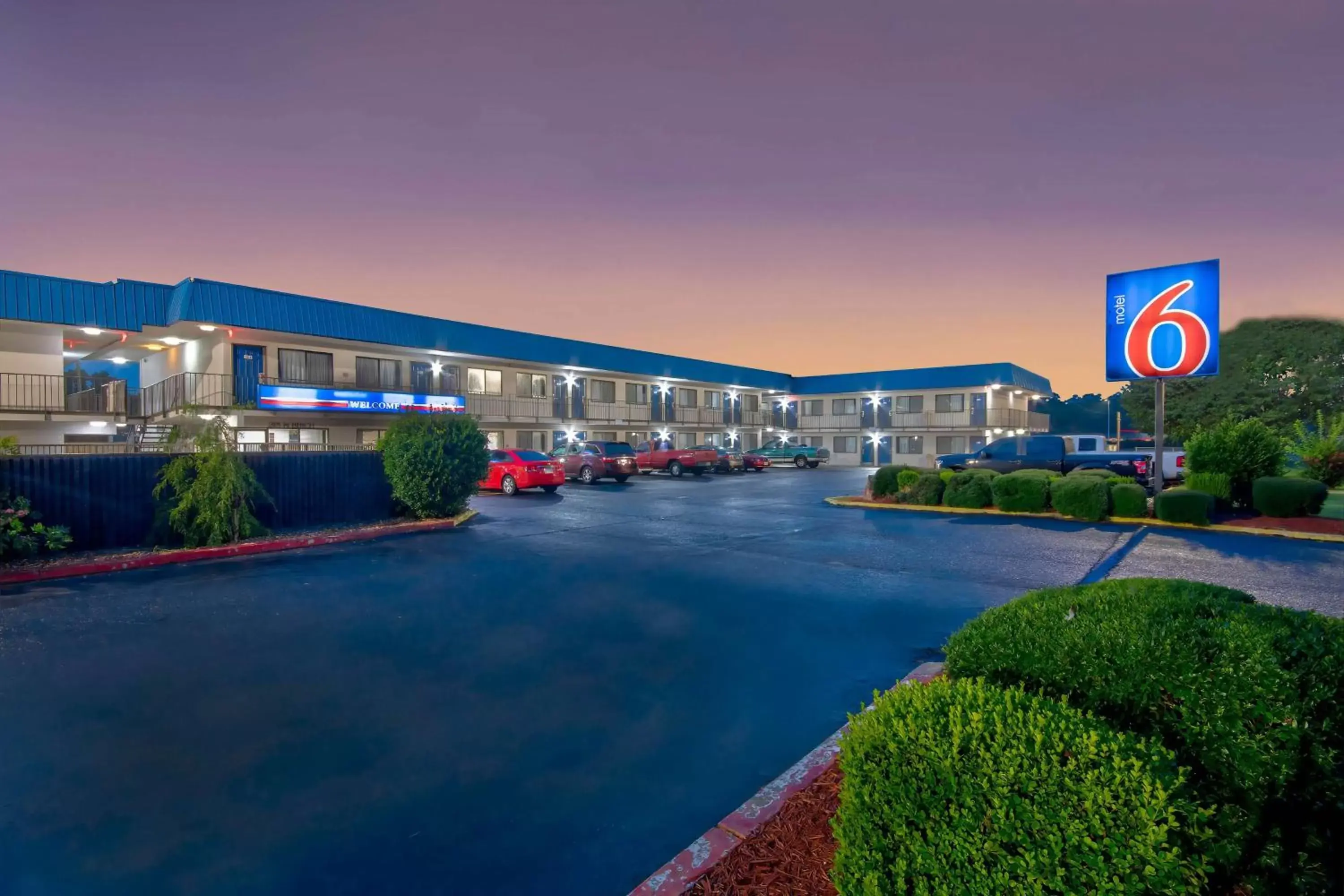 Property Building in Motel 6-Russellville, AR