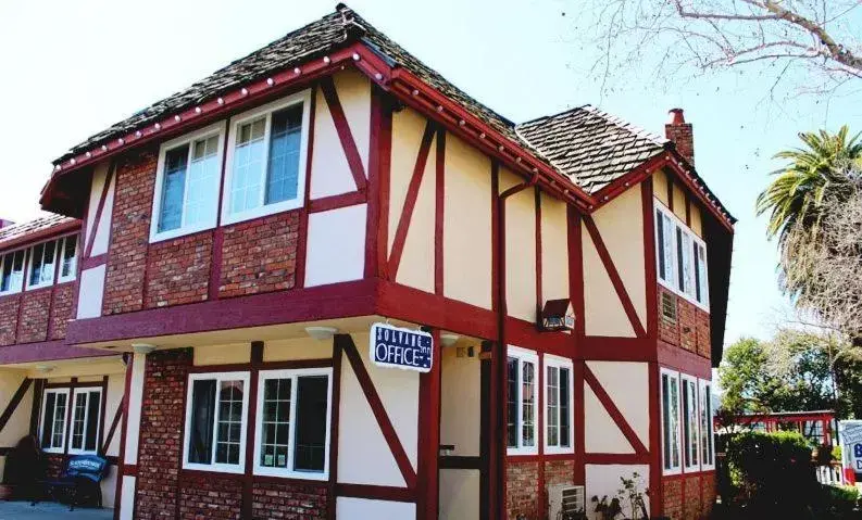 Property Building in Solvang Inn & Cottages