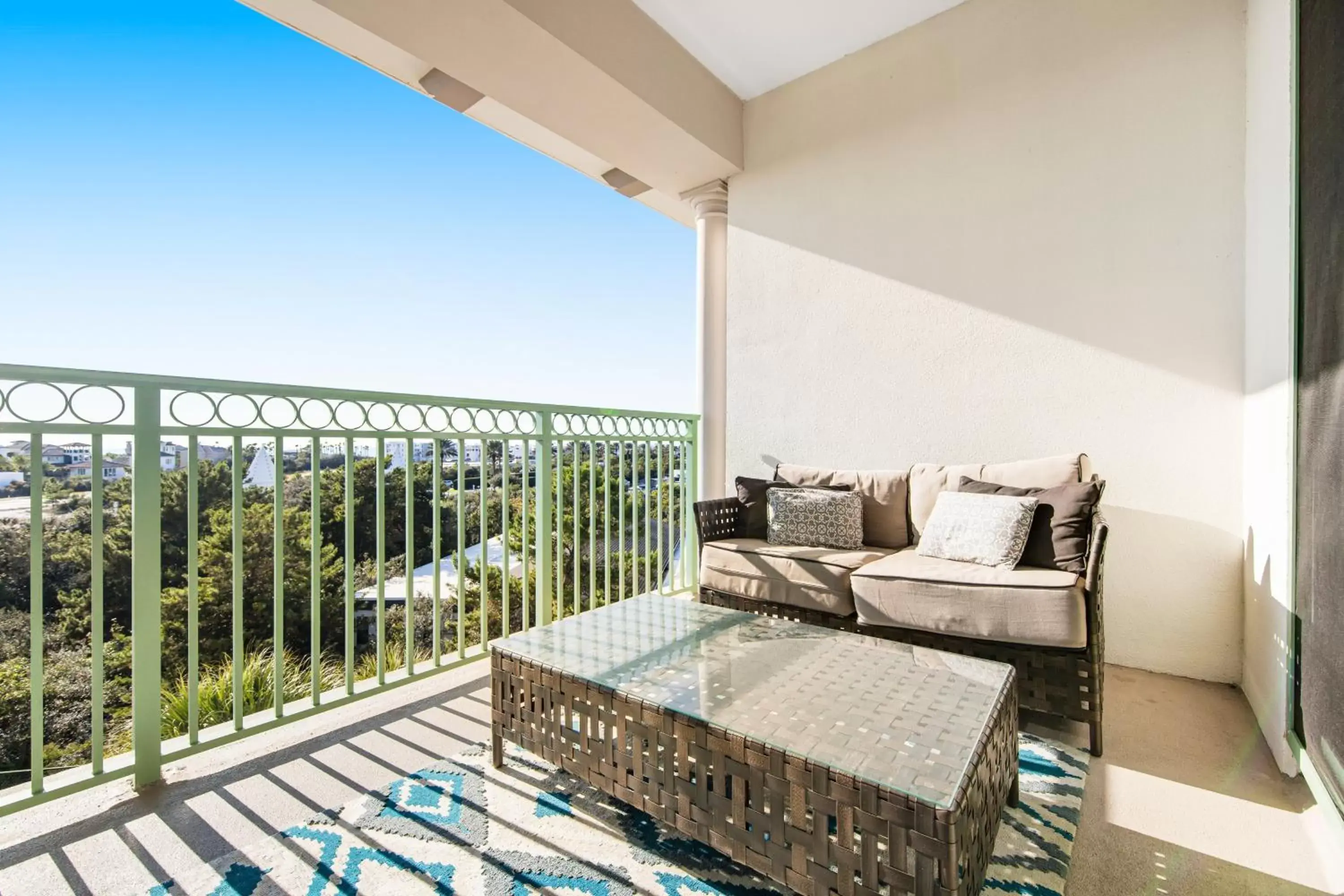 Balcony/Terrace in Inn at Seacrest 403