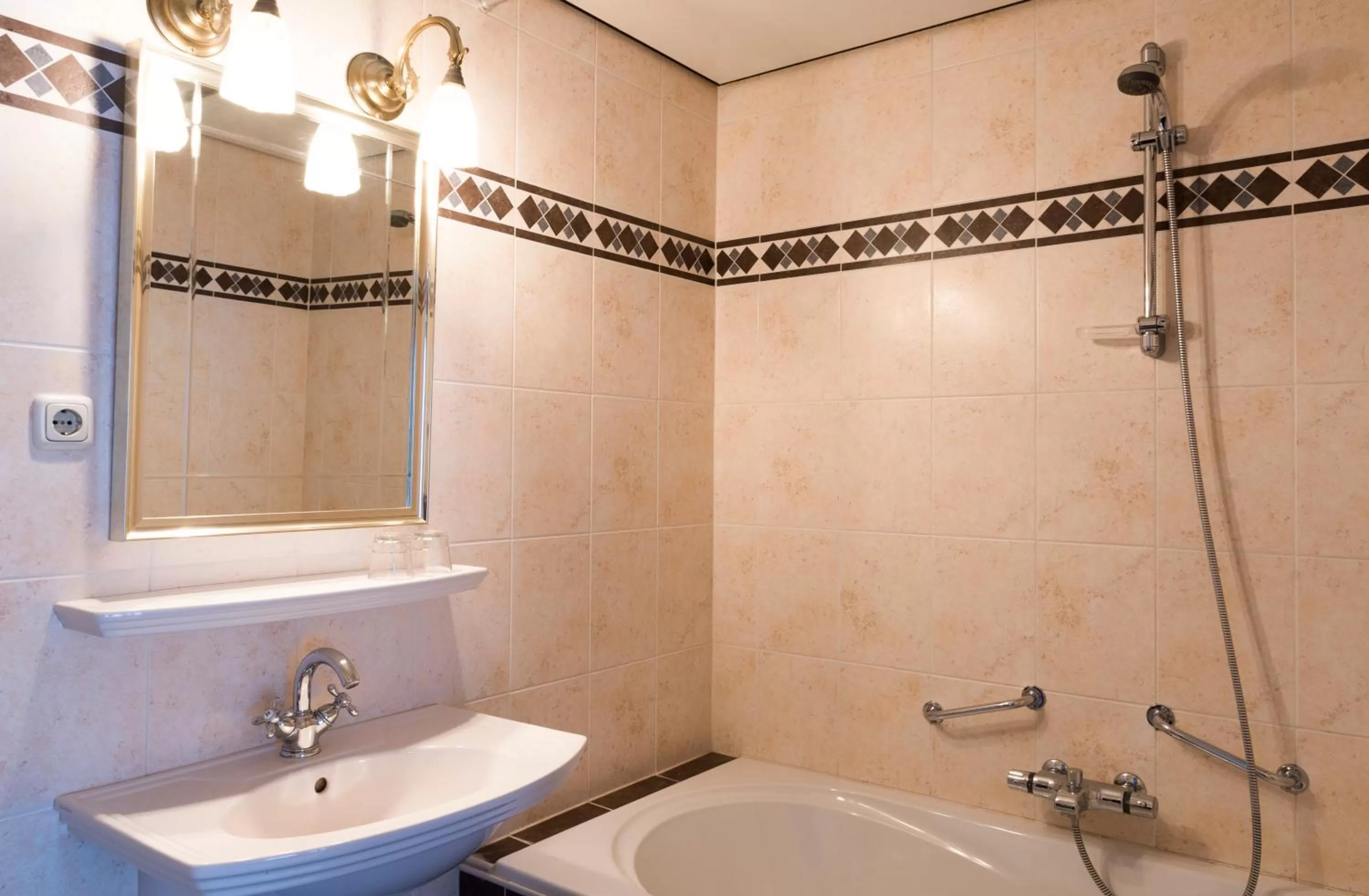 Photo of the whole room in Hotel Fidder - Patrick's Whisky Bar