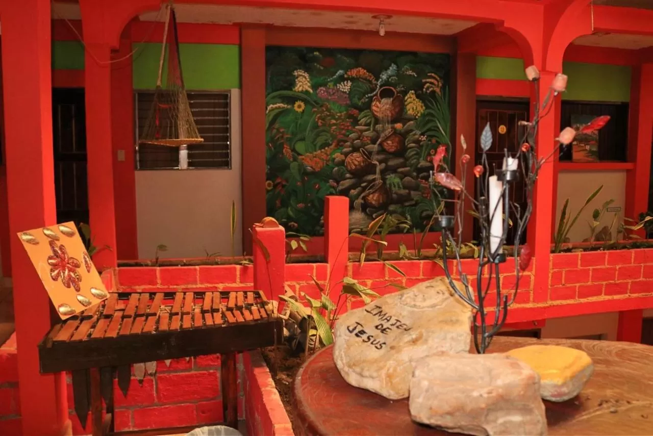 Hotel & Hostal Yaxkin Copan