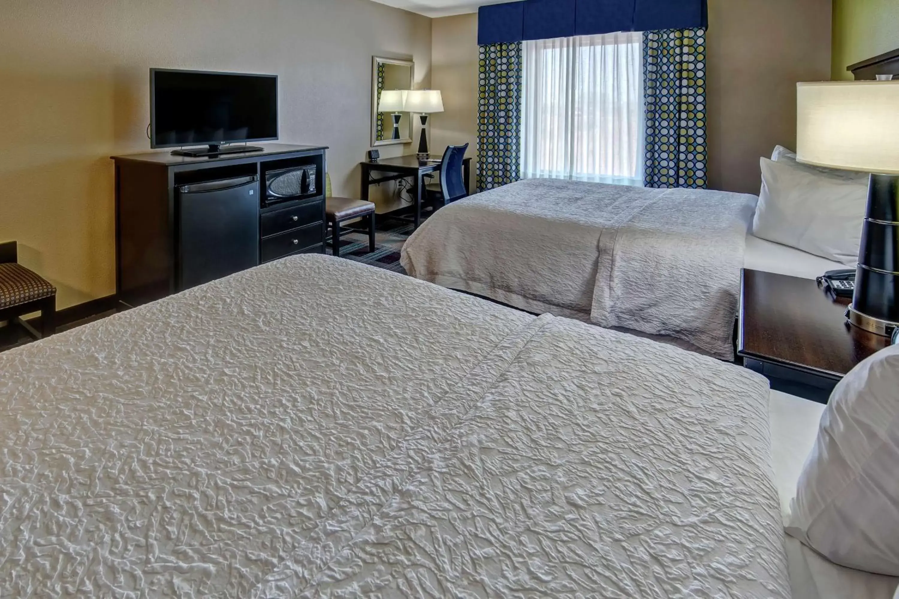 Bedroom, Bed in Hampton Inn & Suites Clarksville