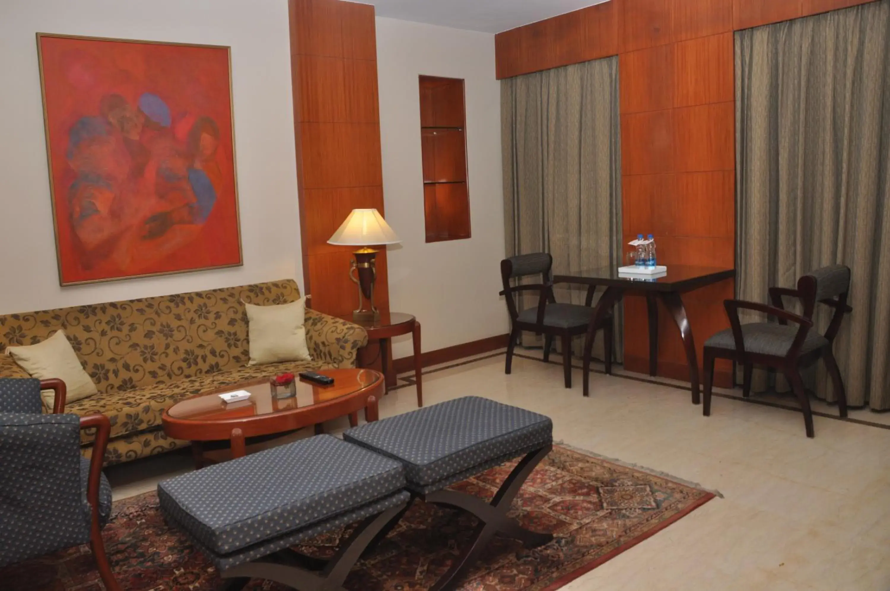 Living room, Seating Area in The Hans, New Delhi