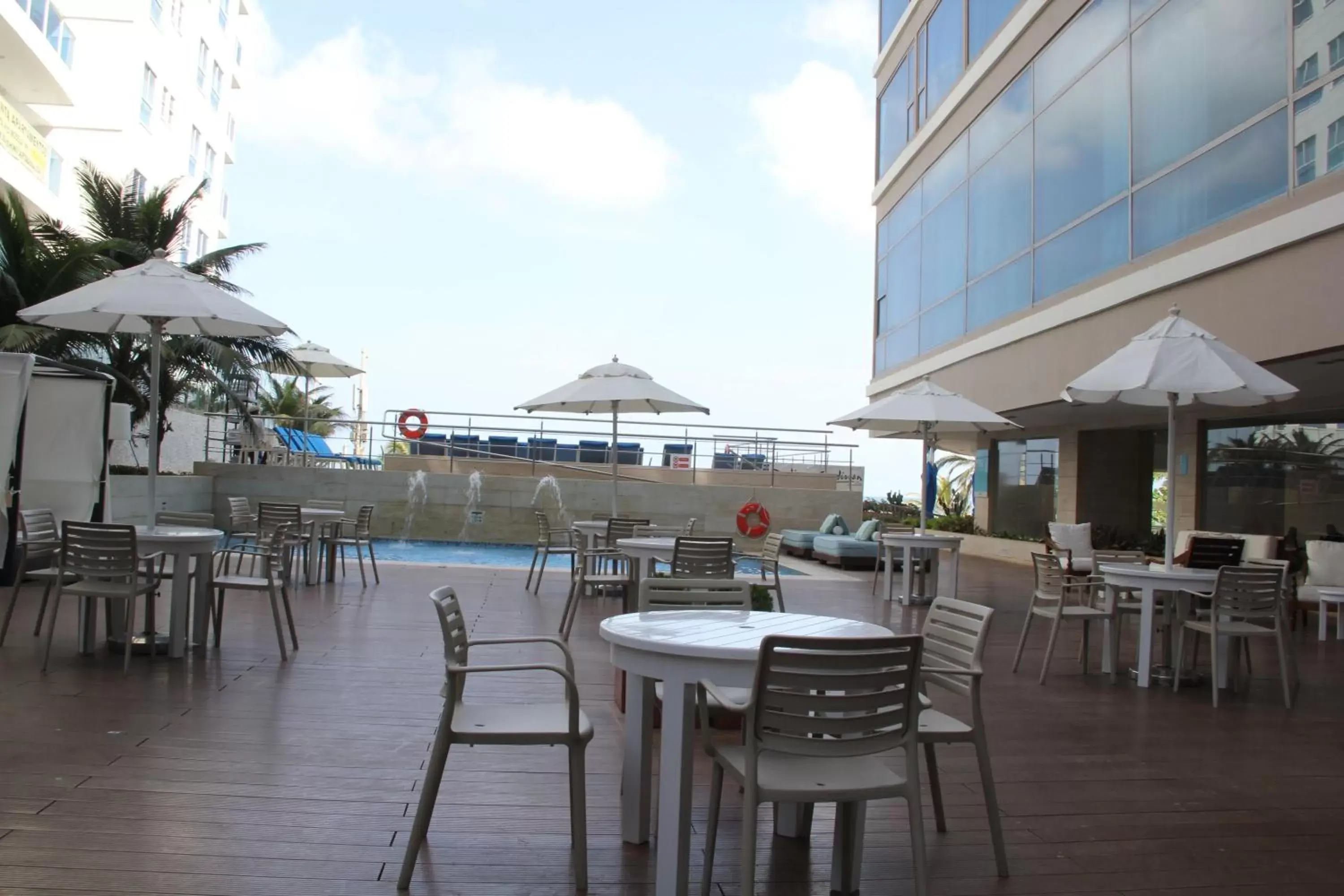 Balcony/Terrace, Restaurant/Places to Eat in Radisson Cartagena Ocean Pavillion Hotel