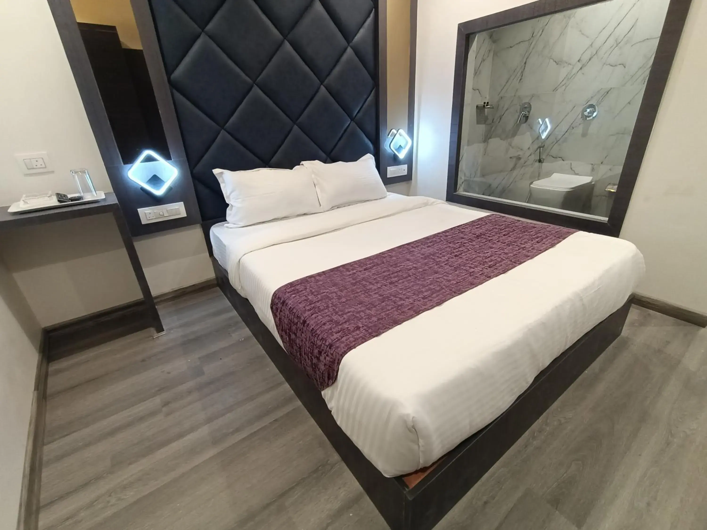 Bed in Hotel Classio Andheri