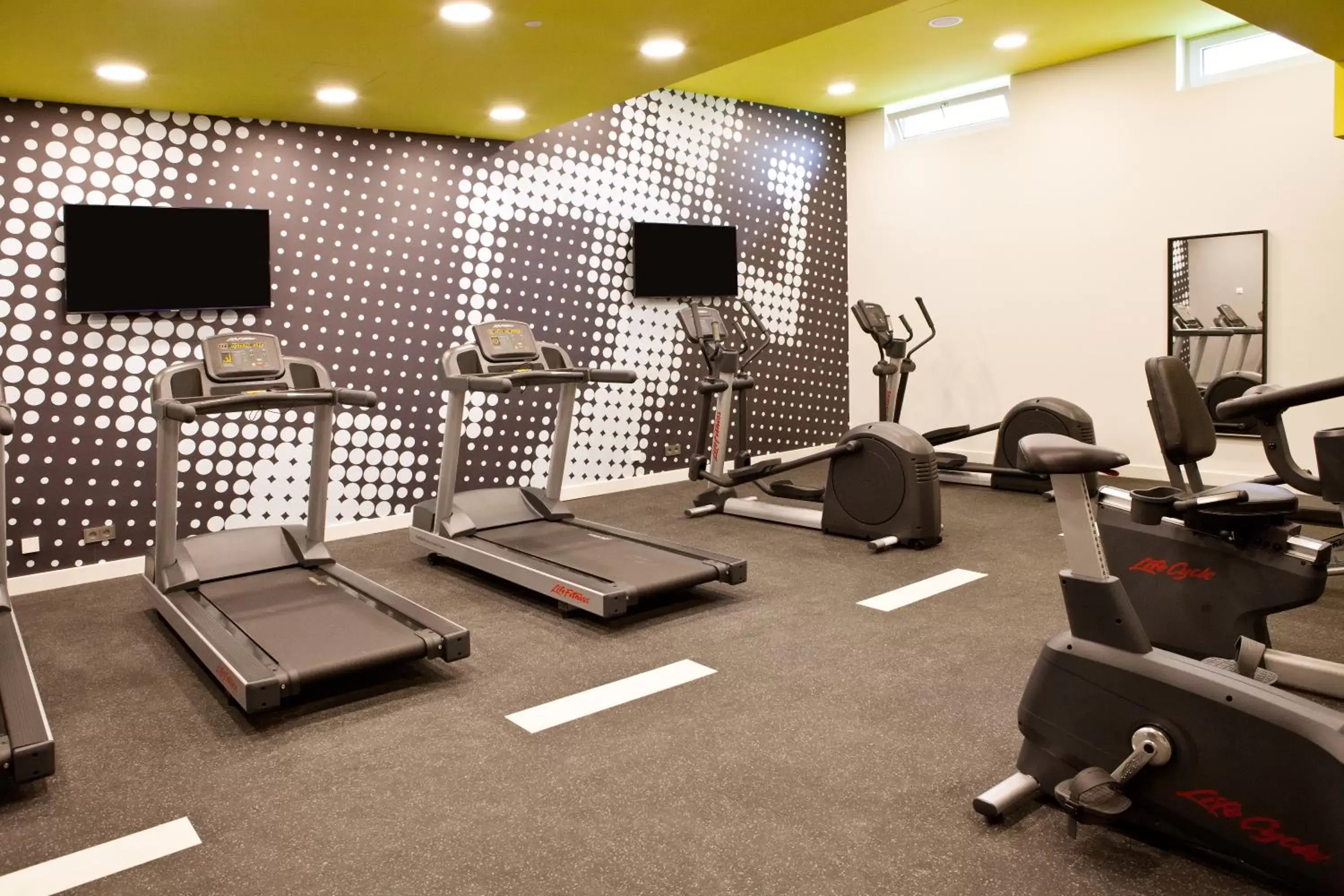 Fitness centre/facilities, Fitness Center/Facilities in Hampton By Hilton Regensburg