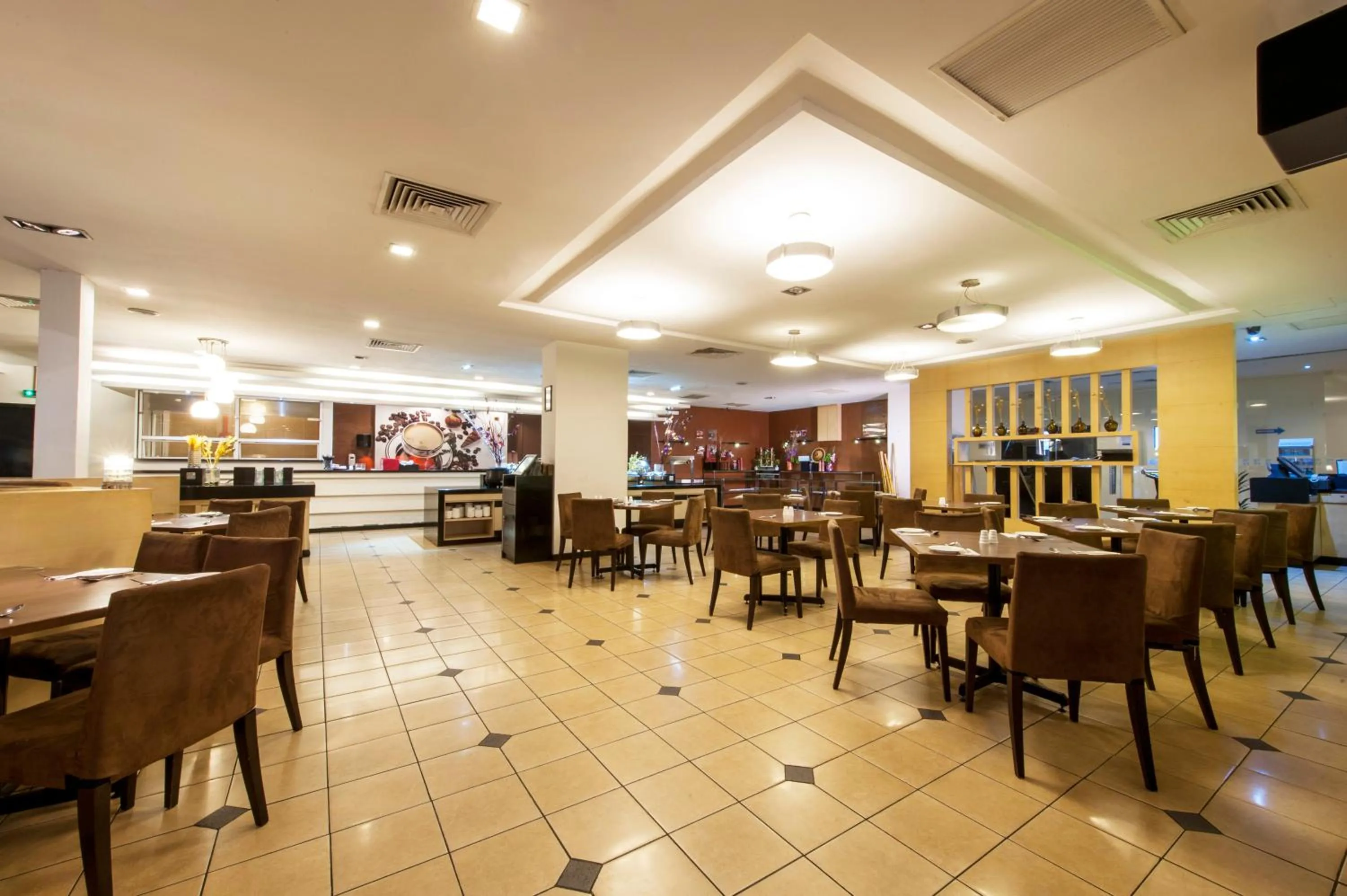 Restaurant/places to eat in Borneo Royale Hotel