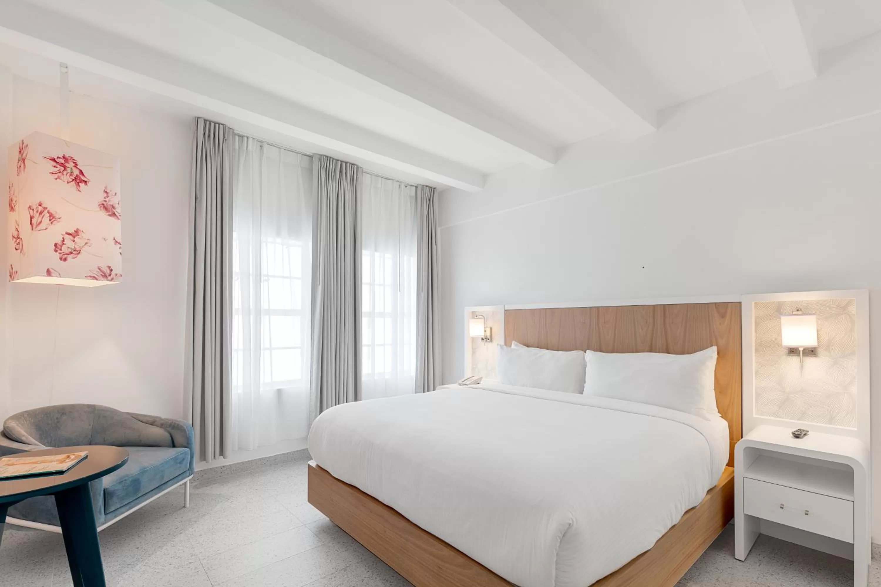 Bed in Townhouse by Luxurban