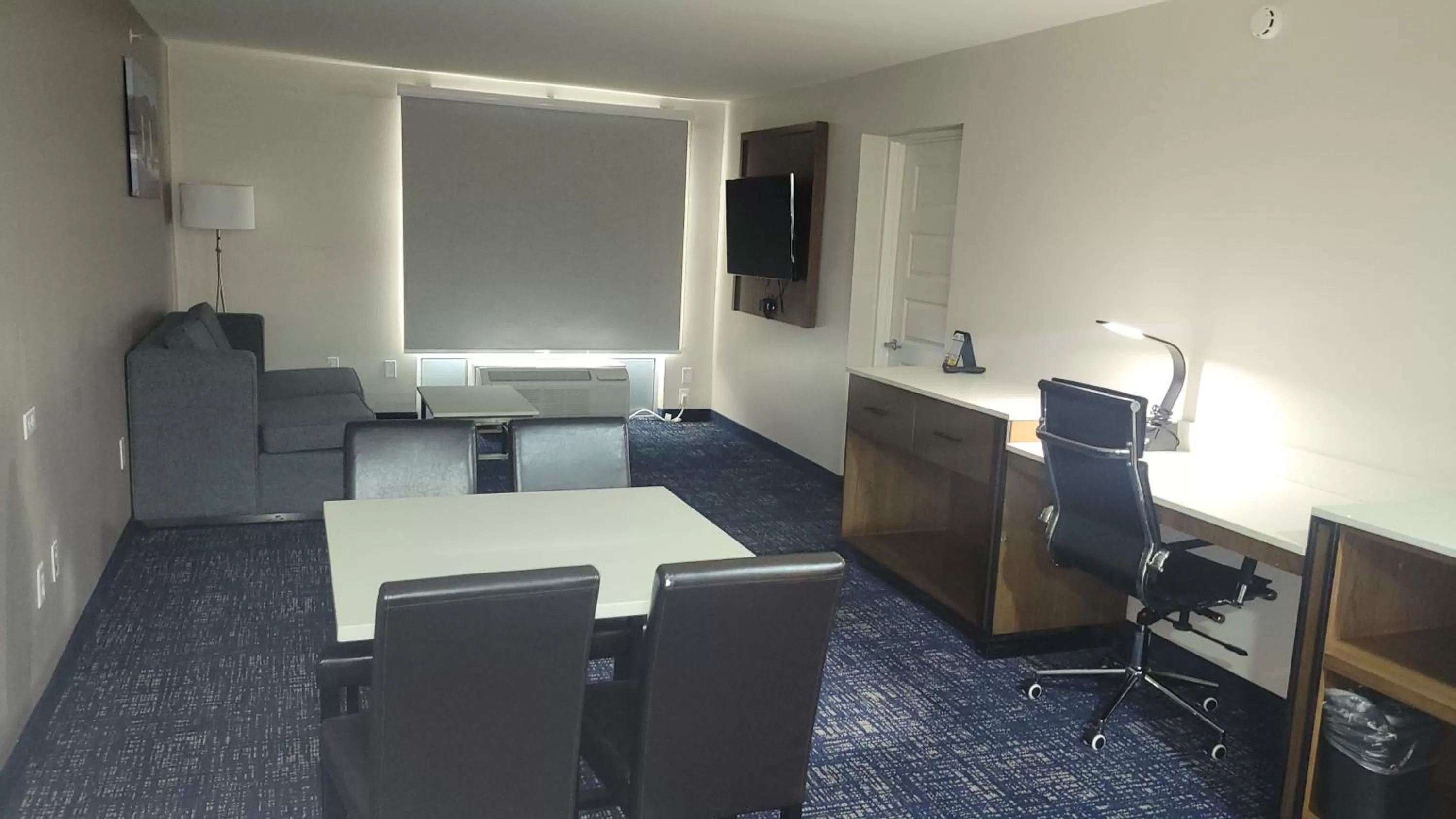 Guests, Bed in Wingate by Wyndham Panama City Area Lynn Haven