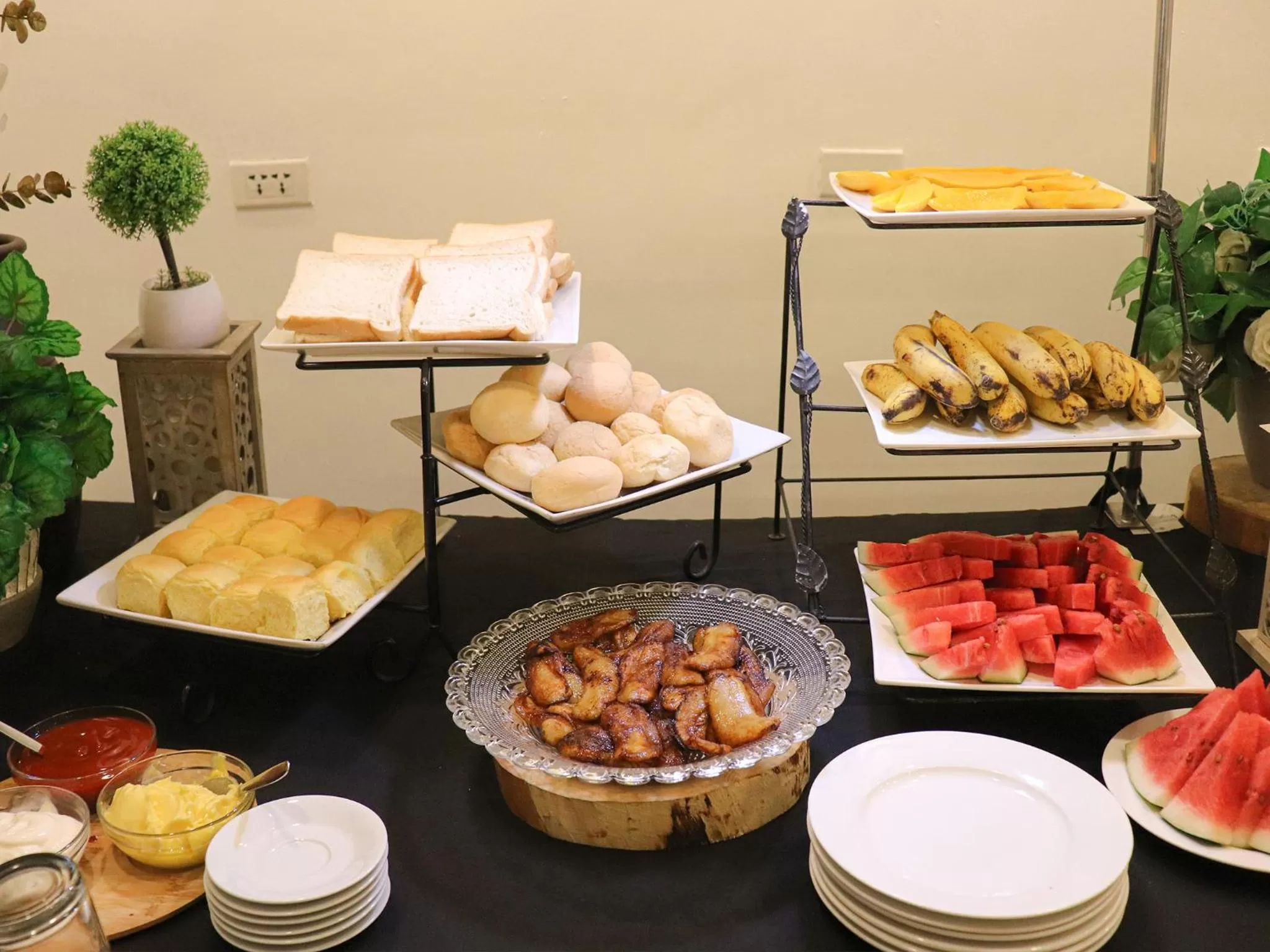 Food and drinks in Go Hotels Manila Airport Road