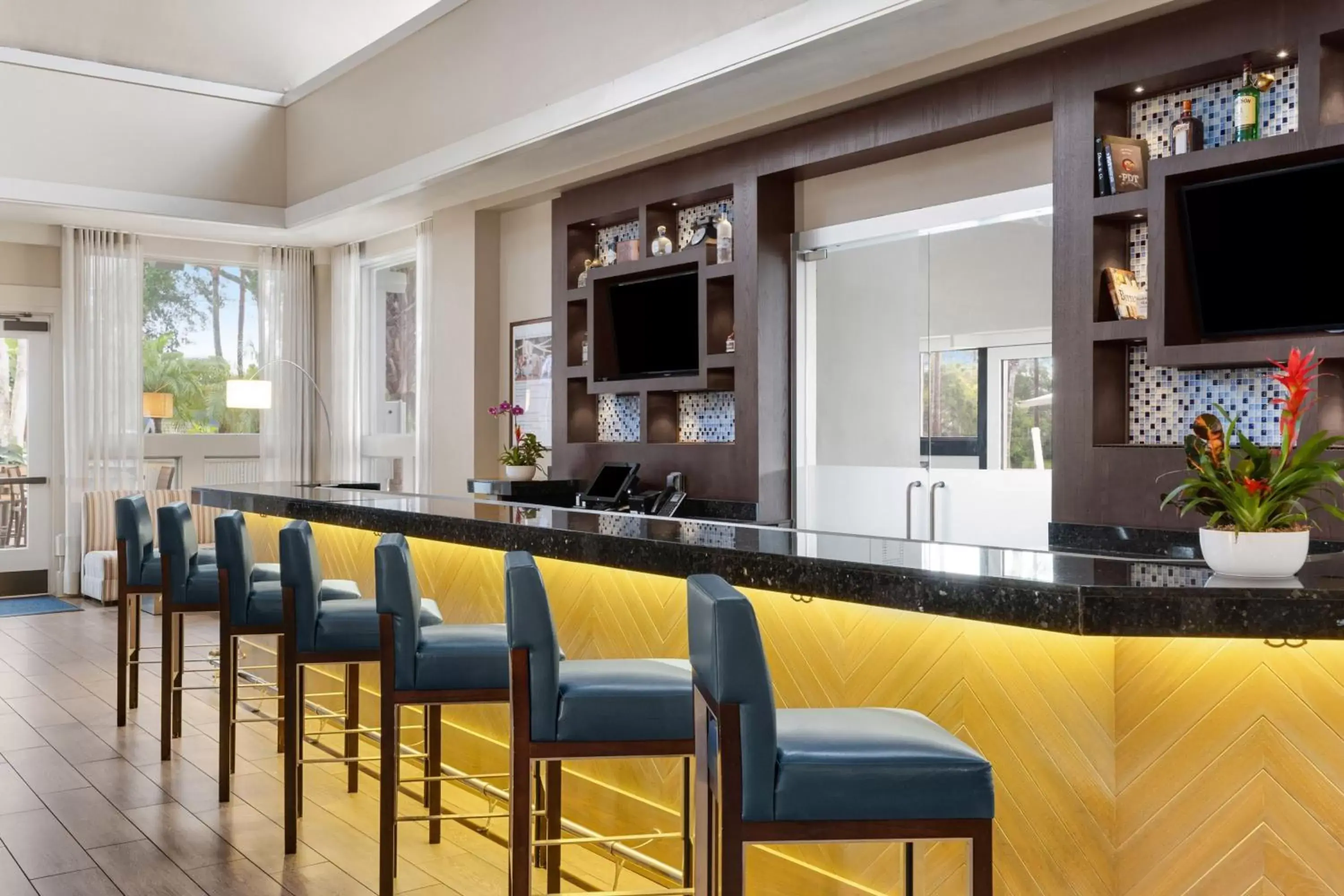 Restaurant/places to eat, Lounge/Bar in Marriott's Cypress Harbour Villas
