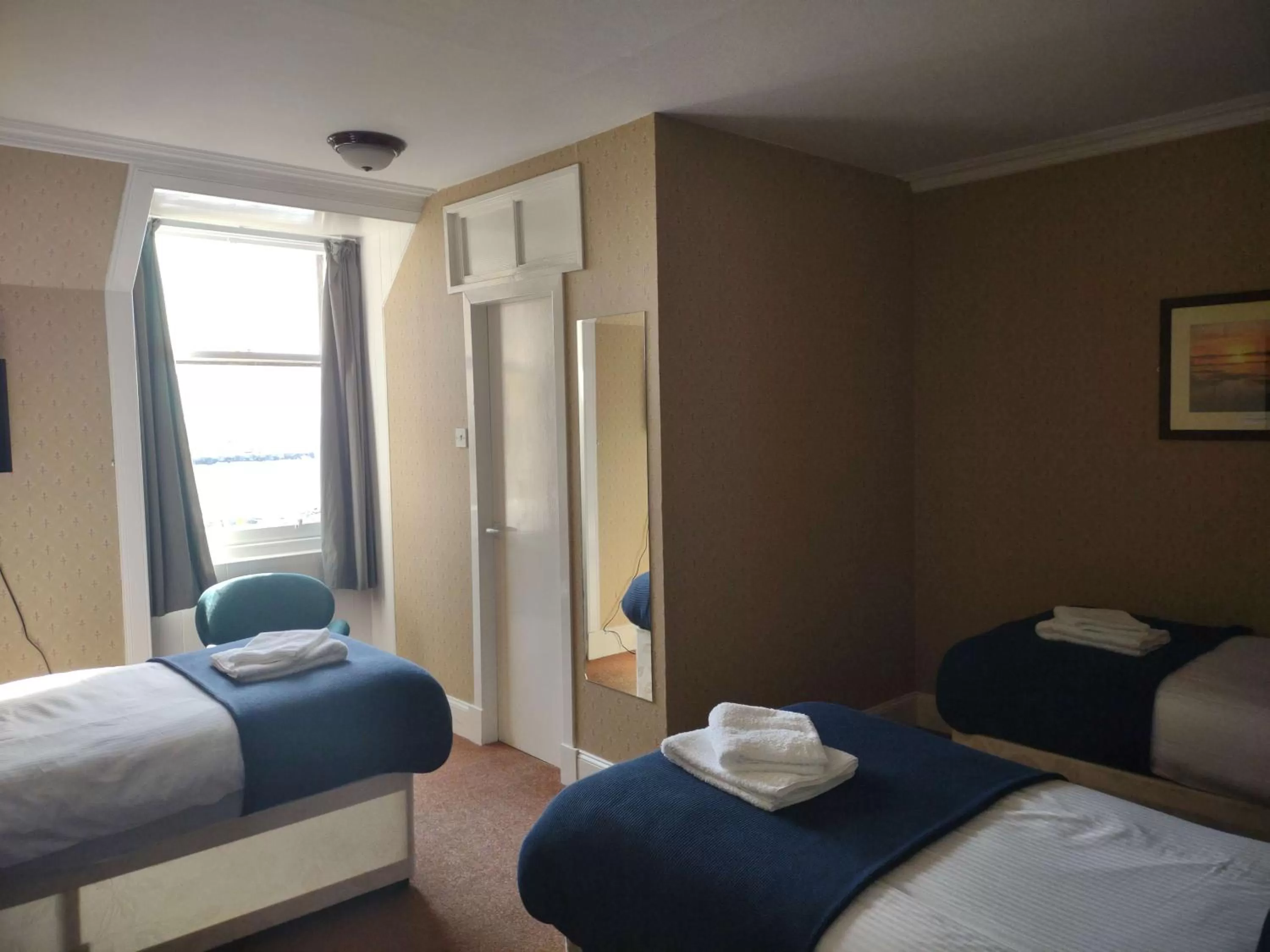 Bed in The Stromness Hotel