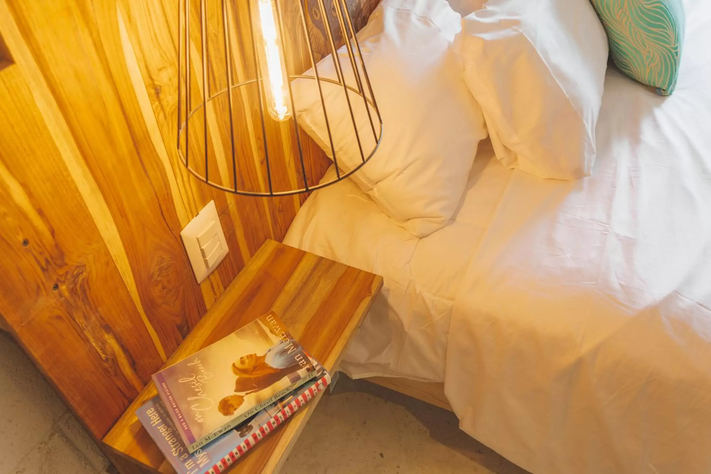 King Room with Balcony in Mayan Monkey Isla Mujeres - Social Hotel King Room with Balcony in Mayan Monkey Isla Mujeres - Social Hotel