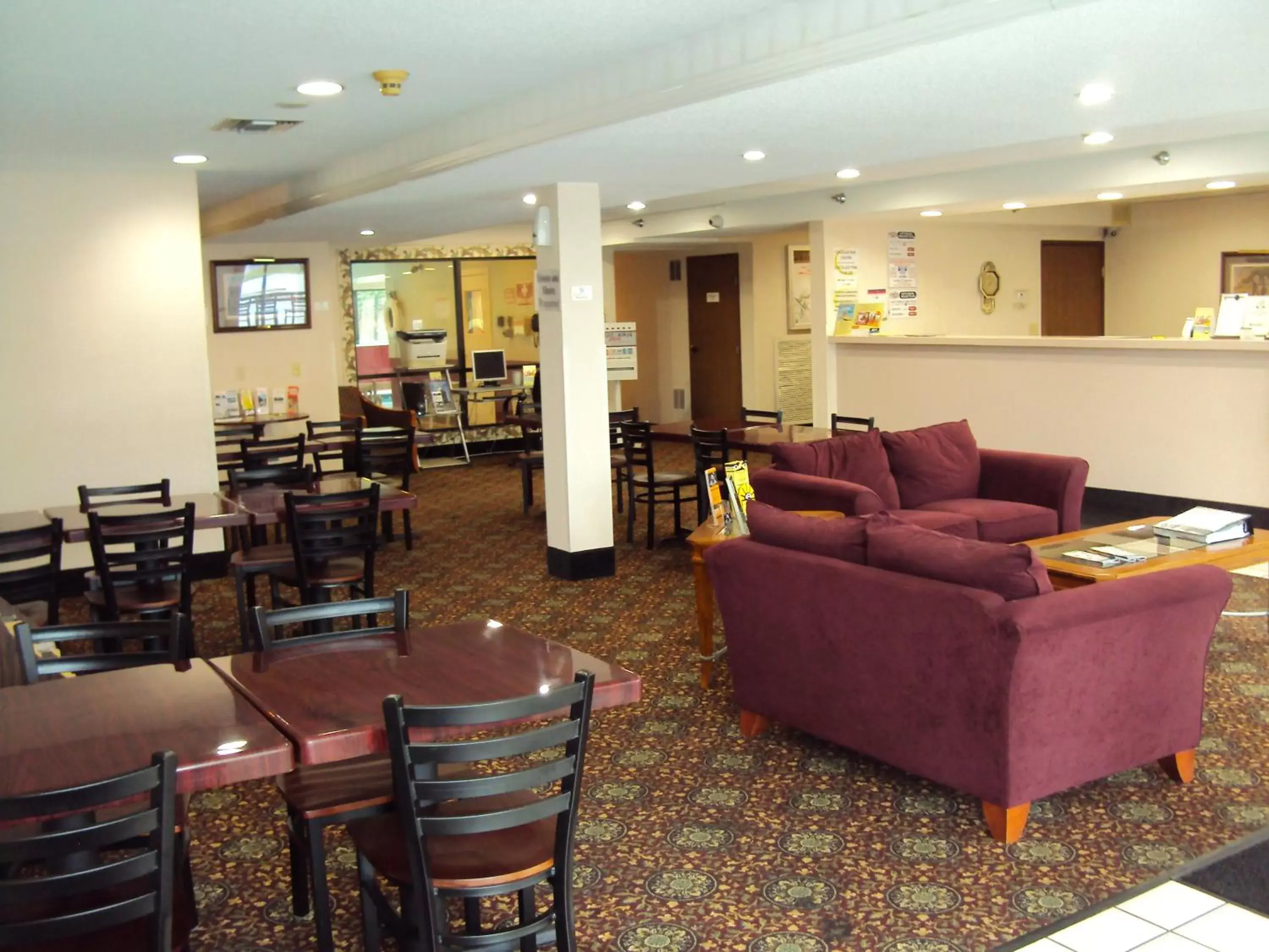 Lobby or reception in Super 8 by Wyndham Gettysburg