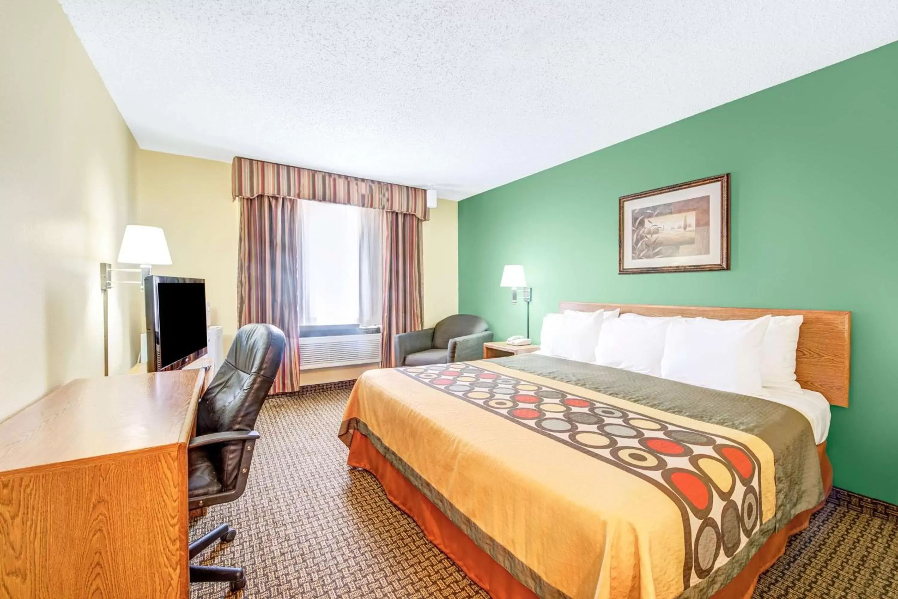 Queen Room - Non-Smoking in Super 8 by Wyndham McKinney/Plano Area