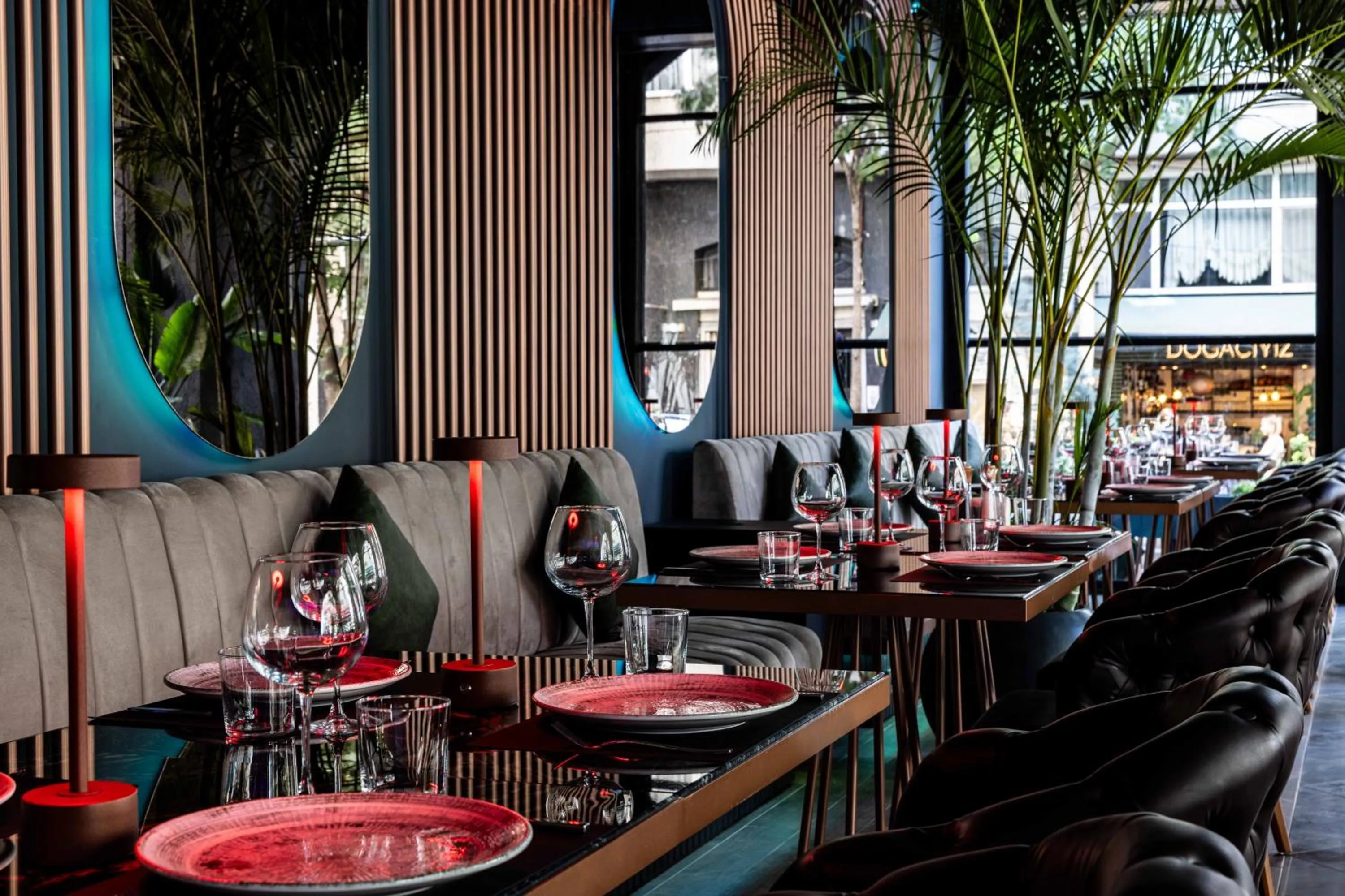 Restaurant/places to eat in Hotel Villa Zurich-Special Category