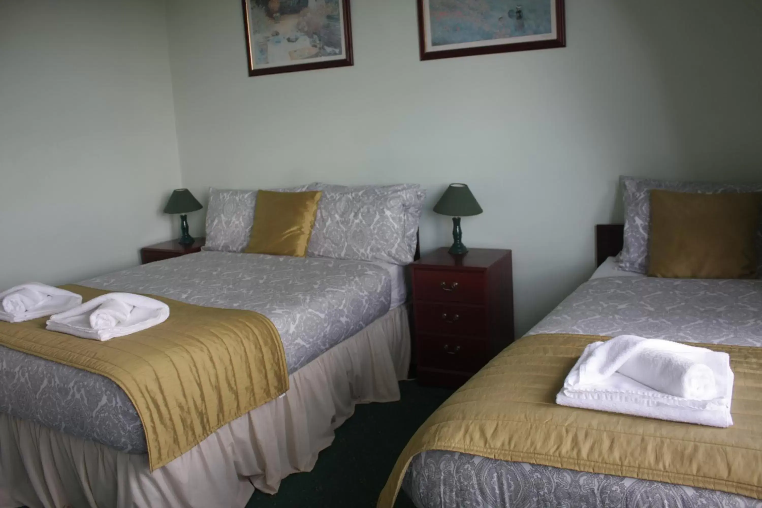 Bedroom, Bed in Airdenair Guest House Bedroom, Bed in Airdenair Guest House