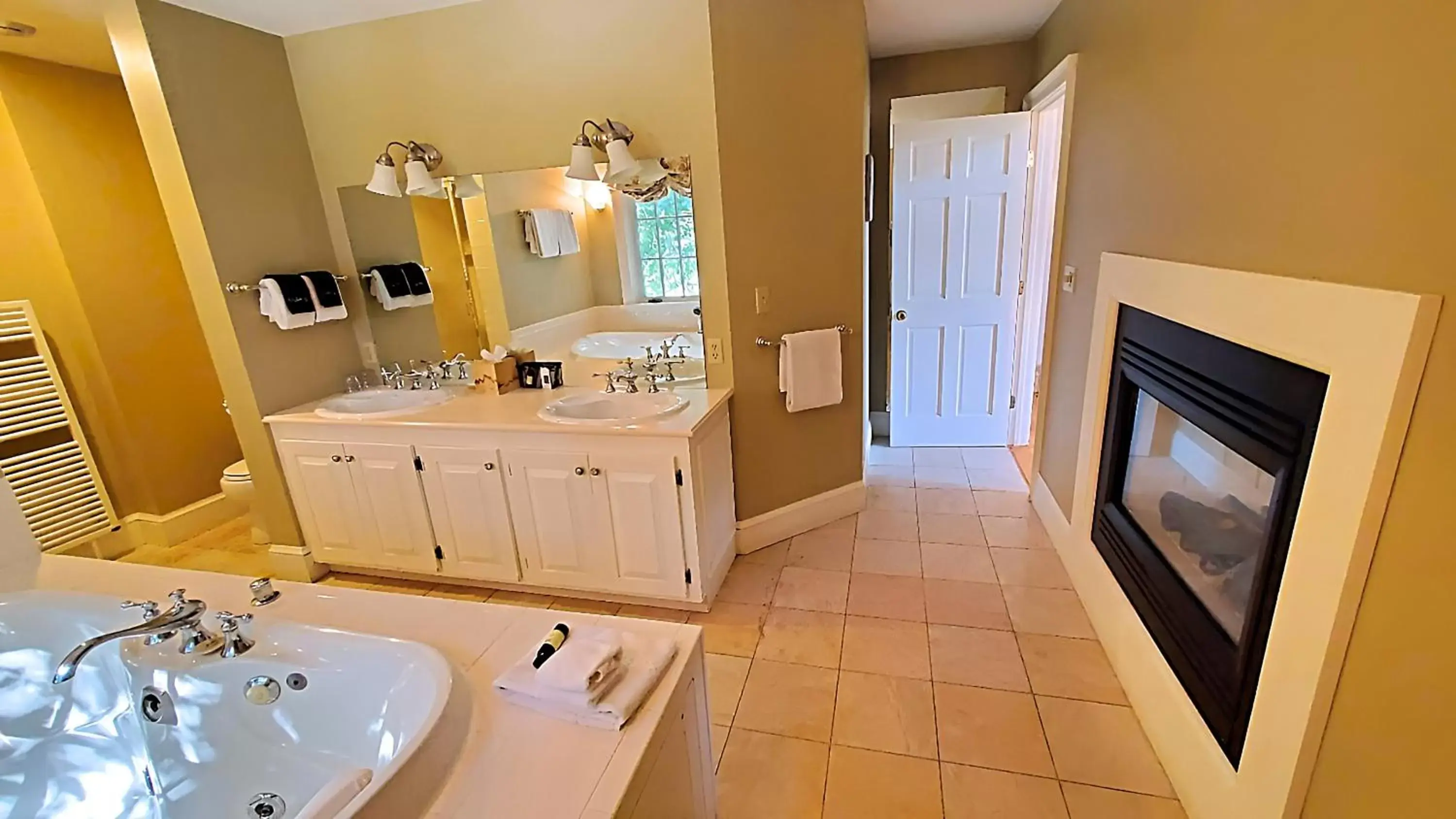 Bathroom in Four Columns Inn