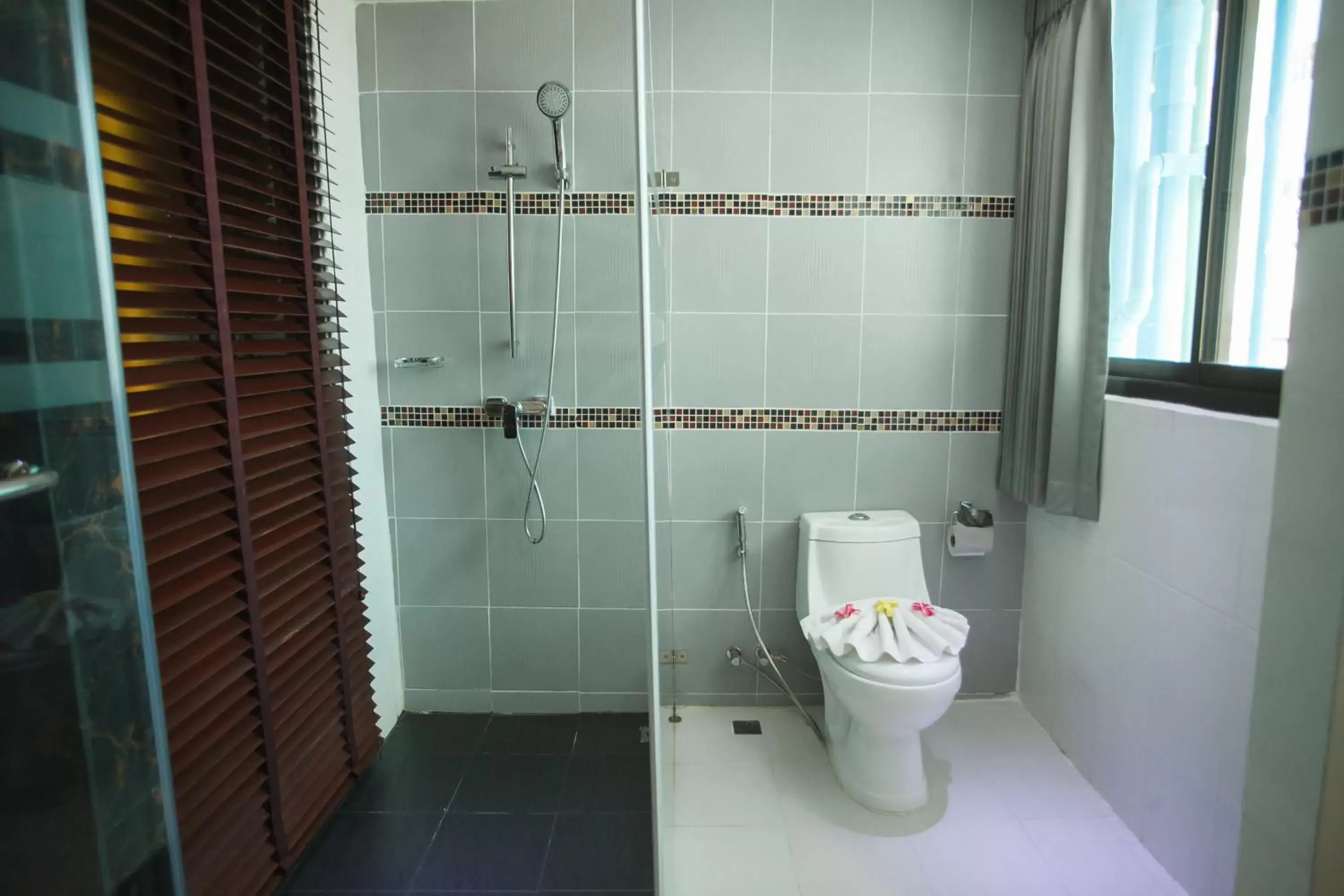 Toilet, Bathroom in Grand Pink Hotel Hatyai