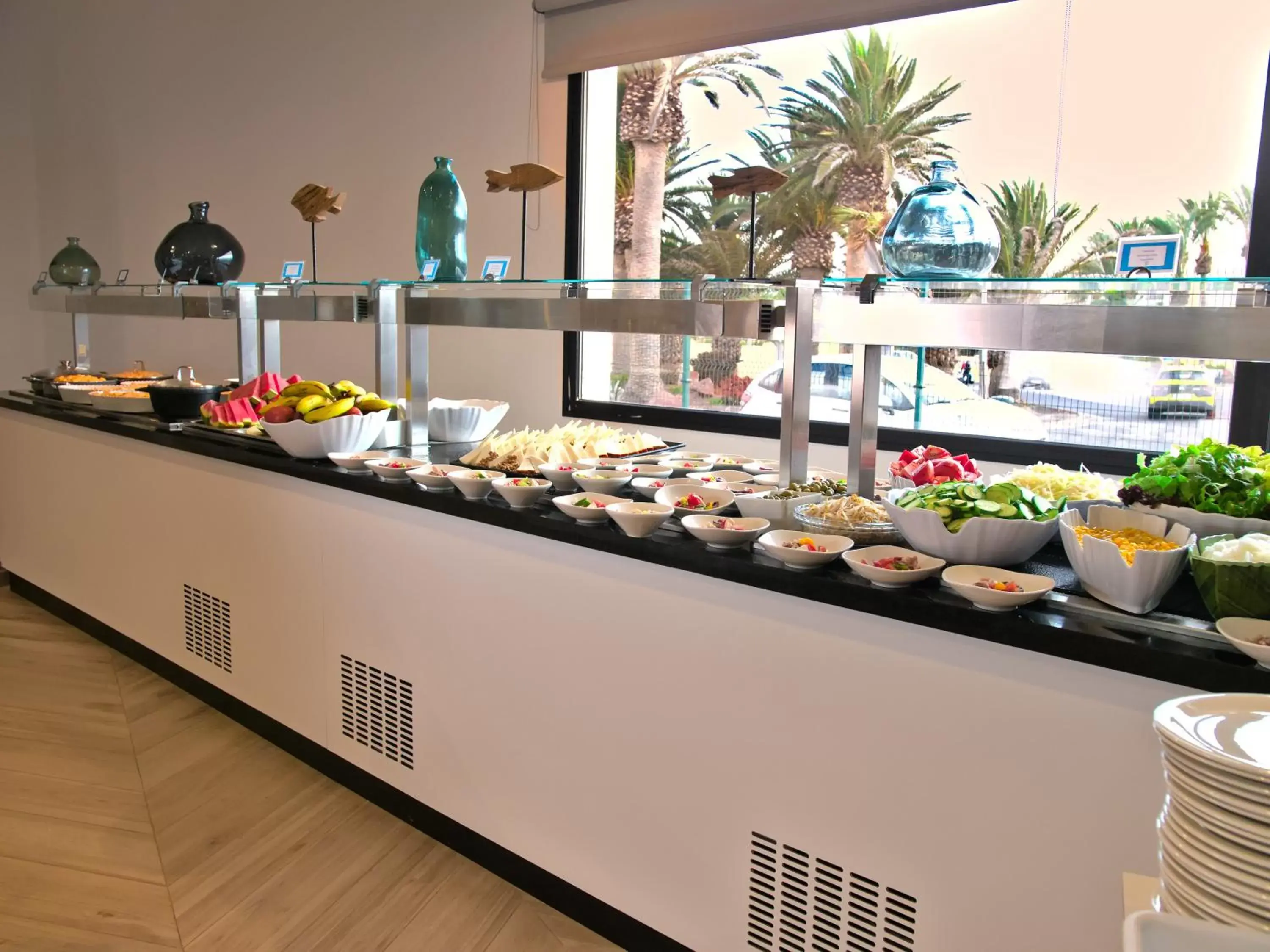 Restaurant/places to eat in Hotel Taimar Restaurant/places to eat in Hotel Taimar