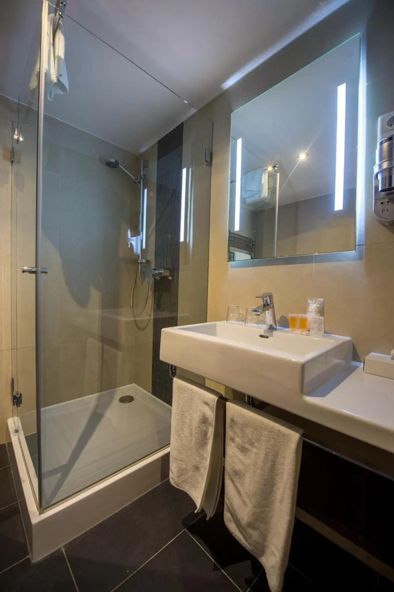 Shower, Bathroom in The Three Corners Hotel Art Superior