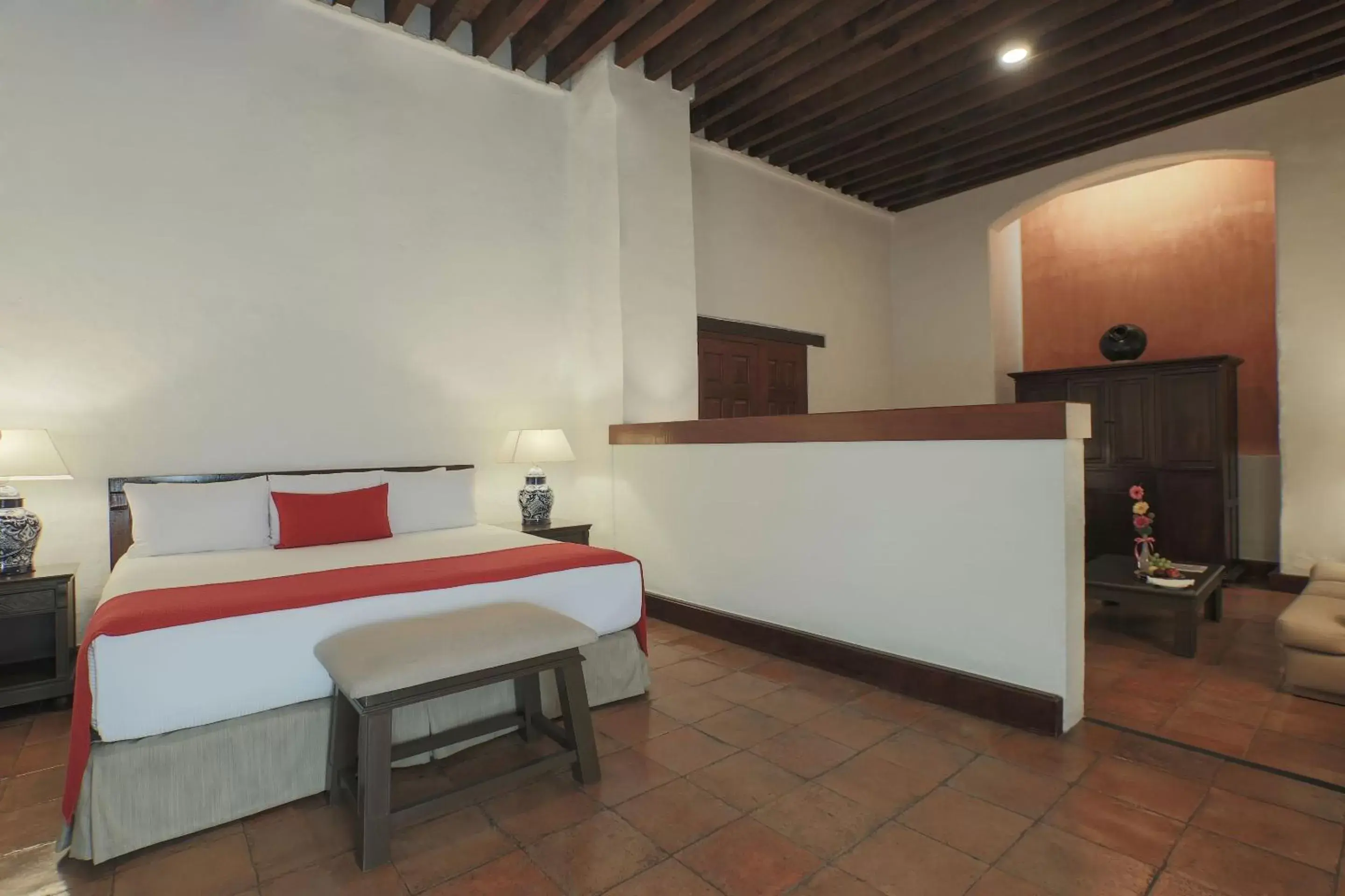 Photo of the whole room, Bed in Quinta Real Oaxaca