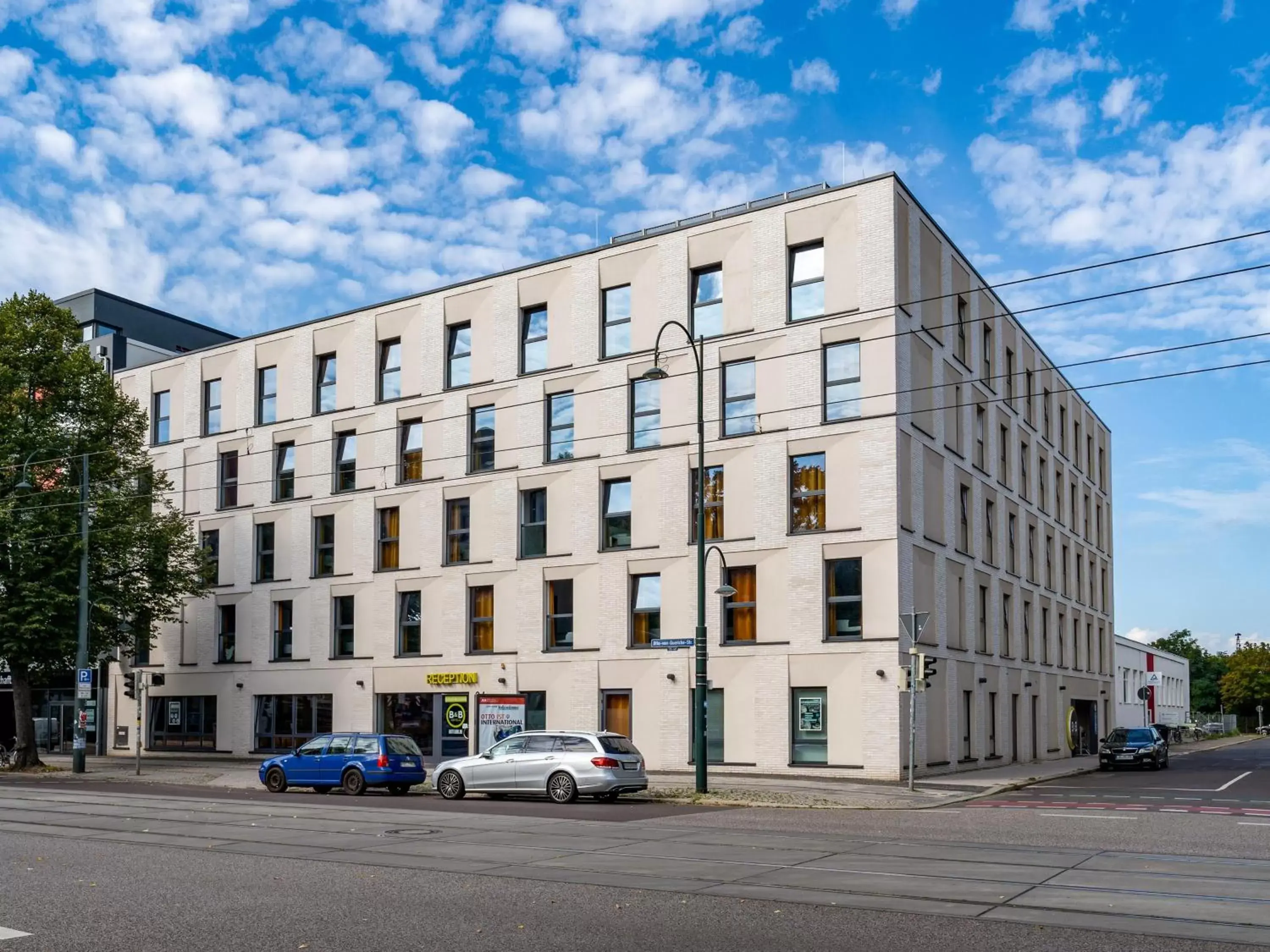 Property Building in B&B Hotel Magdeburg