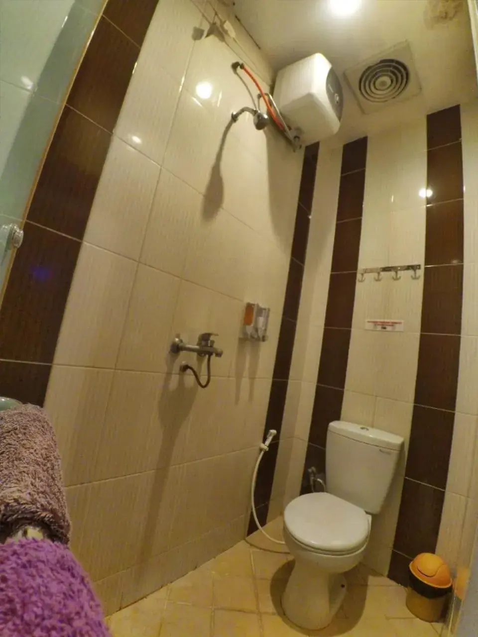 Bathroom in Cabin Hotel Bhayangkara