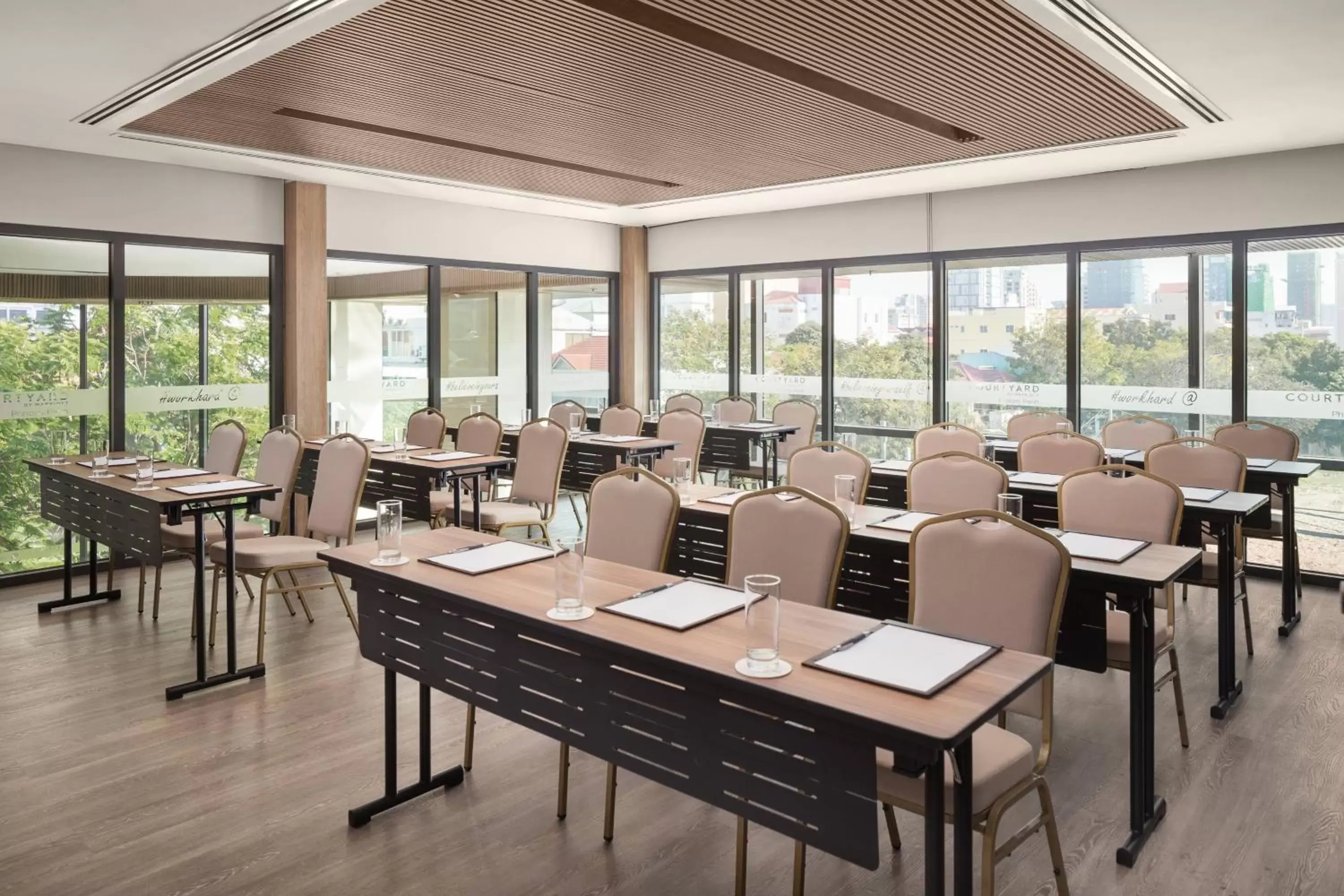 Meeting/conference room, Restaurant/Places to Eat in Courtyard by Marriott Phnom Penh