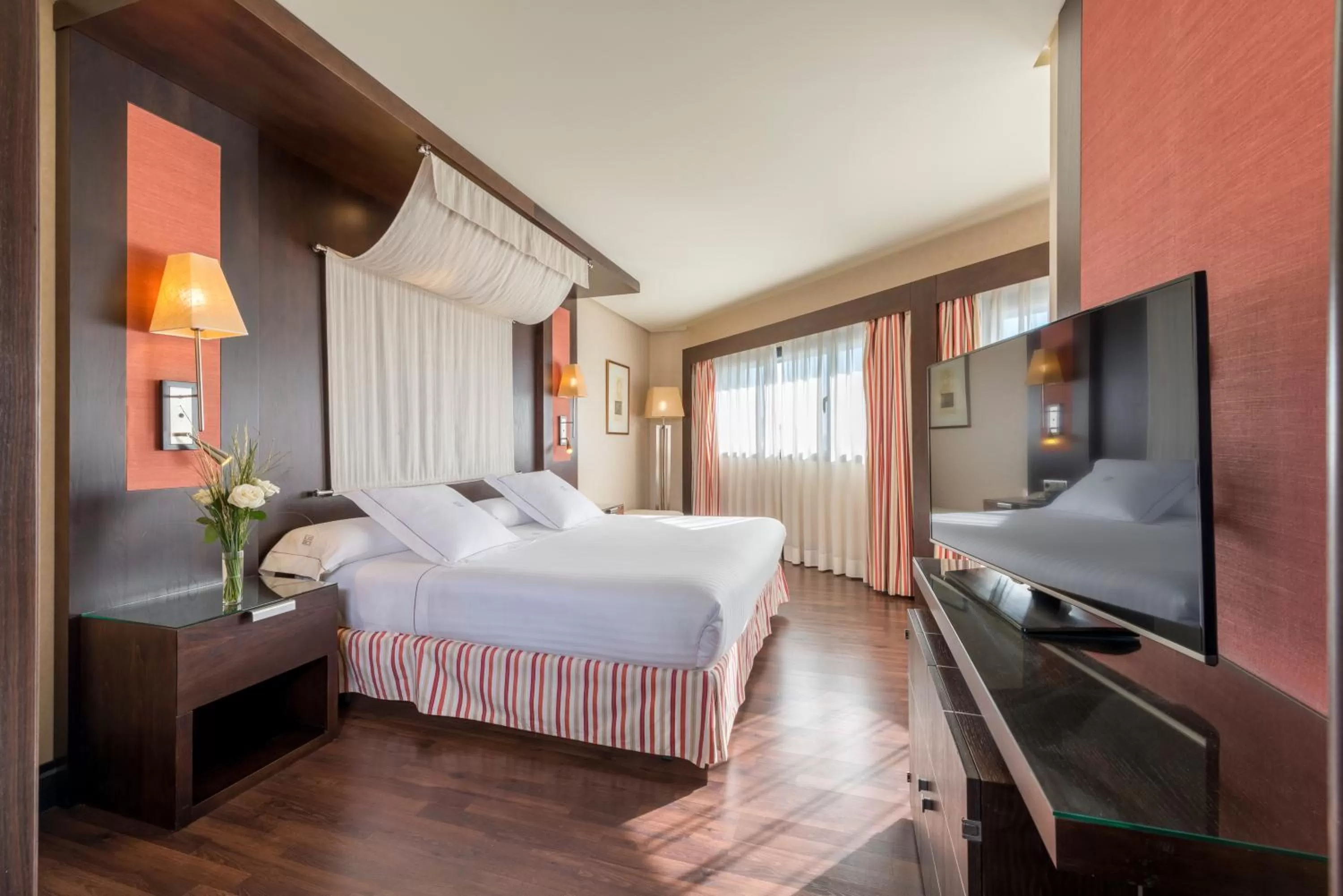 Bedroom, Bed in Hotel Cordoba Center