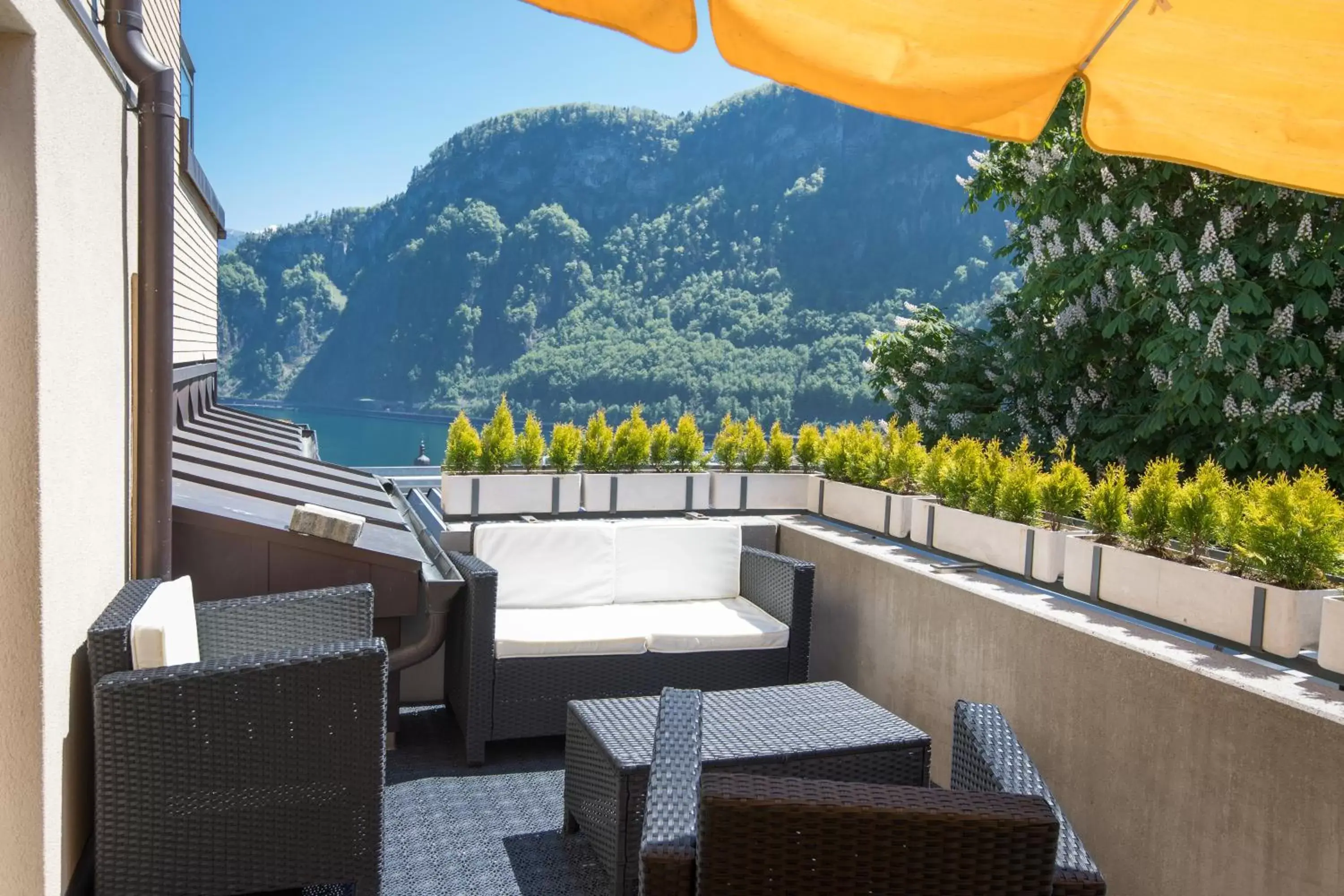Balcony/Terrace, Mountain View in Hotel Roggerli