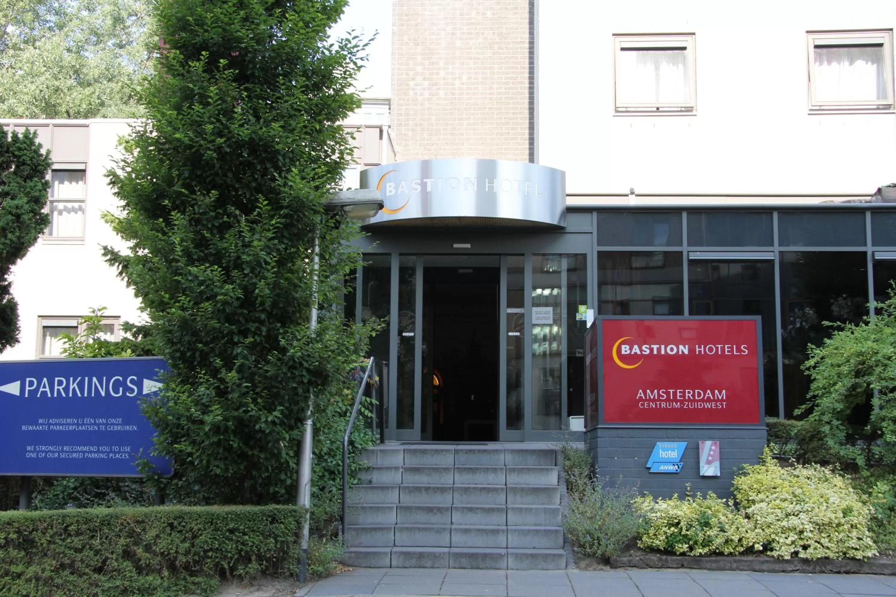 Facade/entrance in Bastion Hotel Amsterdam Zuidwest