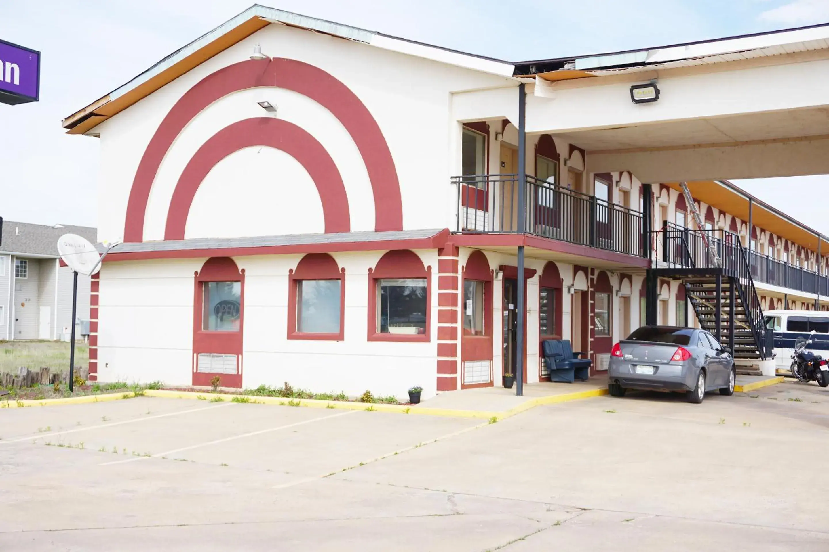 Facade/Entrance in OYO Hotel Altus N Main St