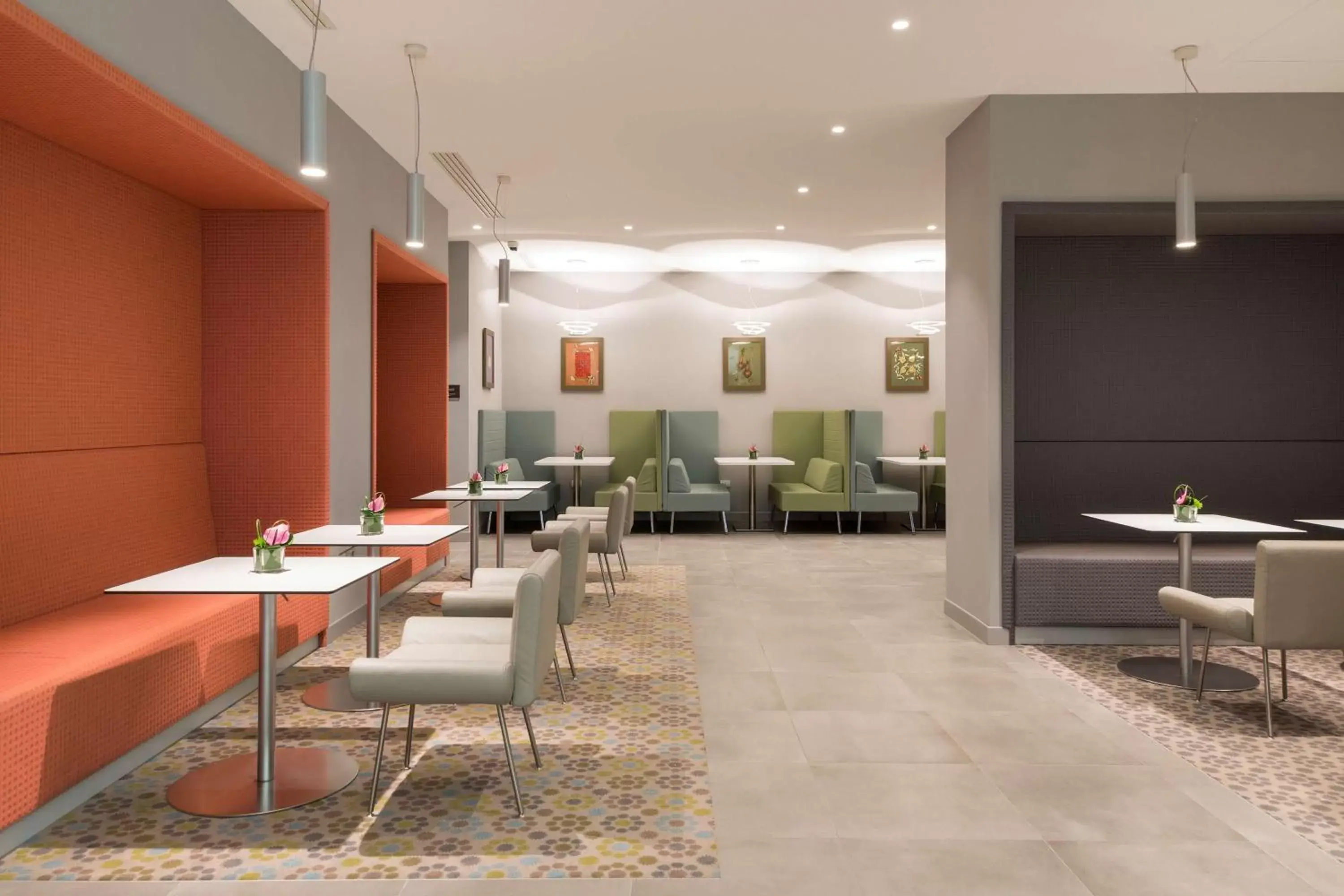 Dining area, Restaurant/Places to Eat in Hampton By Hilton Rome East