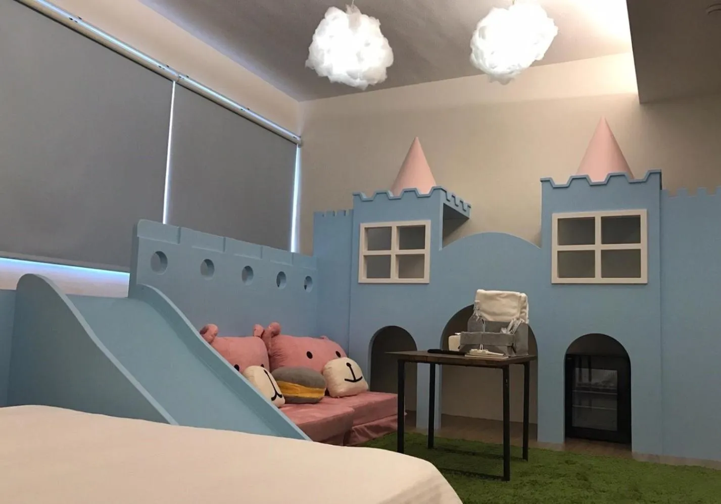 Living room, Bed in Urban