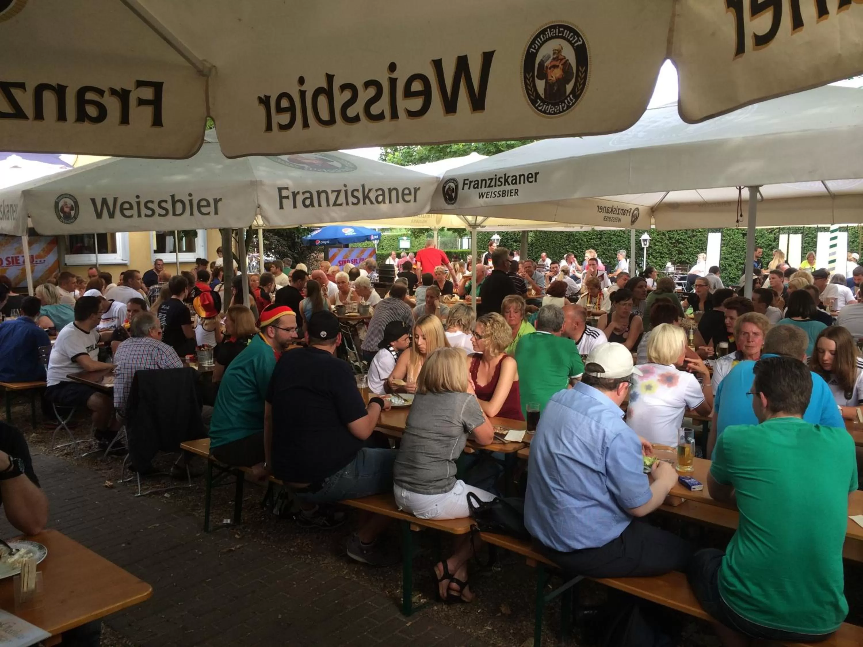 Restaurant/places to eat in Klima Hotel Europarc