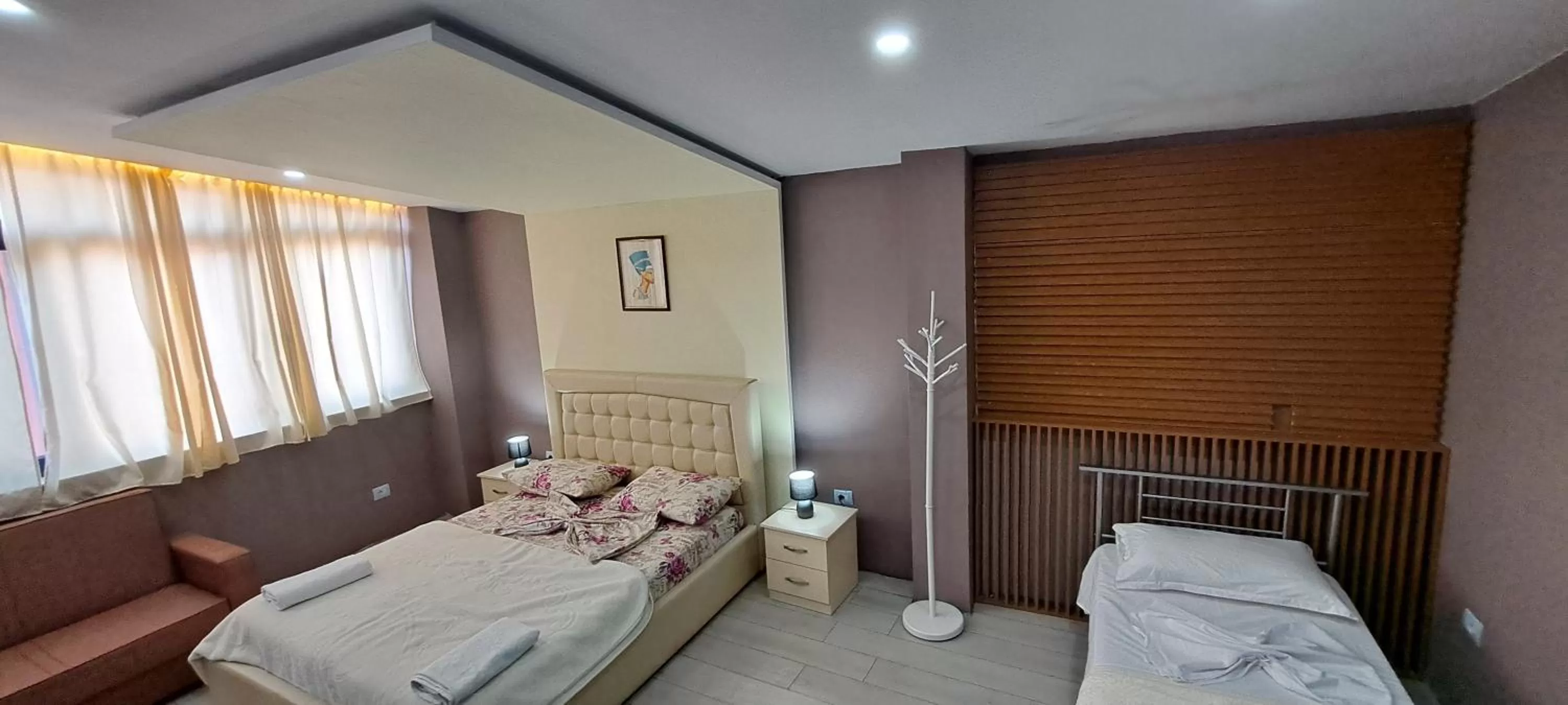 Bed in CityCenterHotel Shkoder