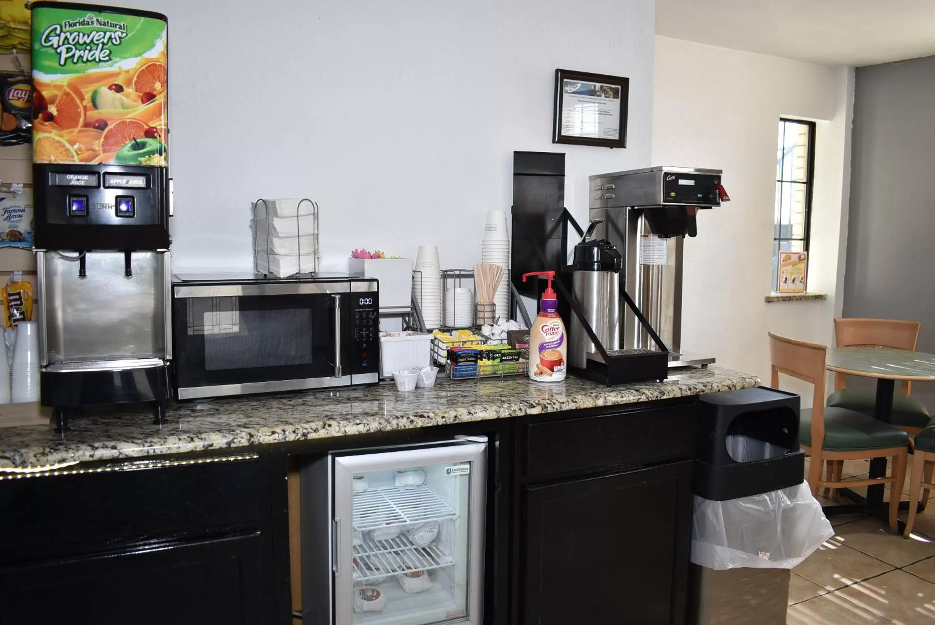 Coffee/tea facilities, Kitchen/Kitchenette in Super 8 by Wyndham Fredericksburg