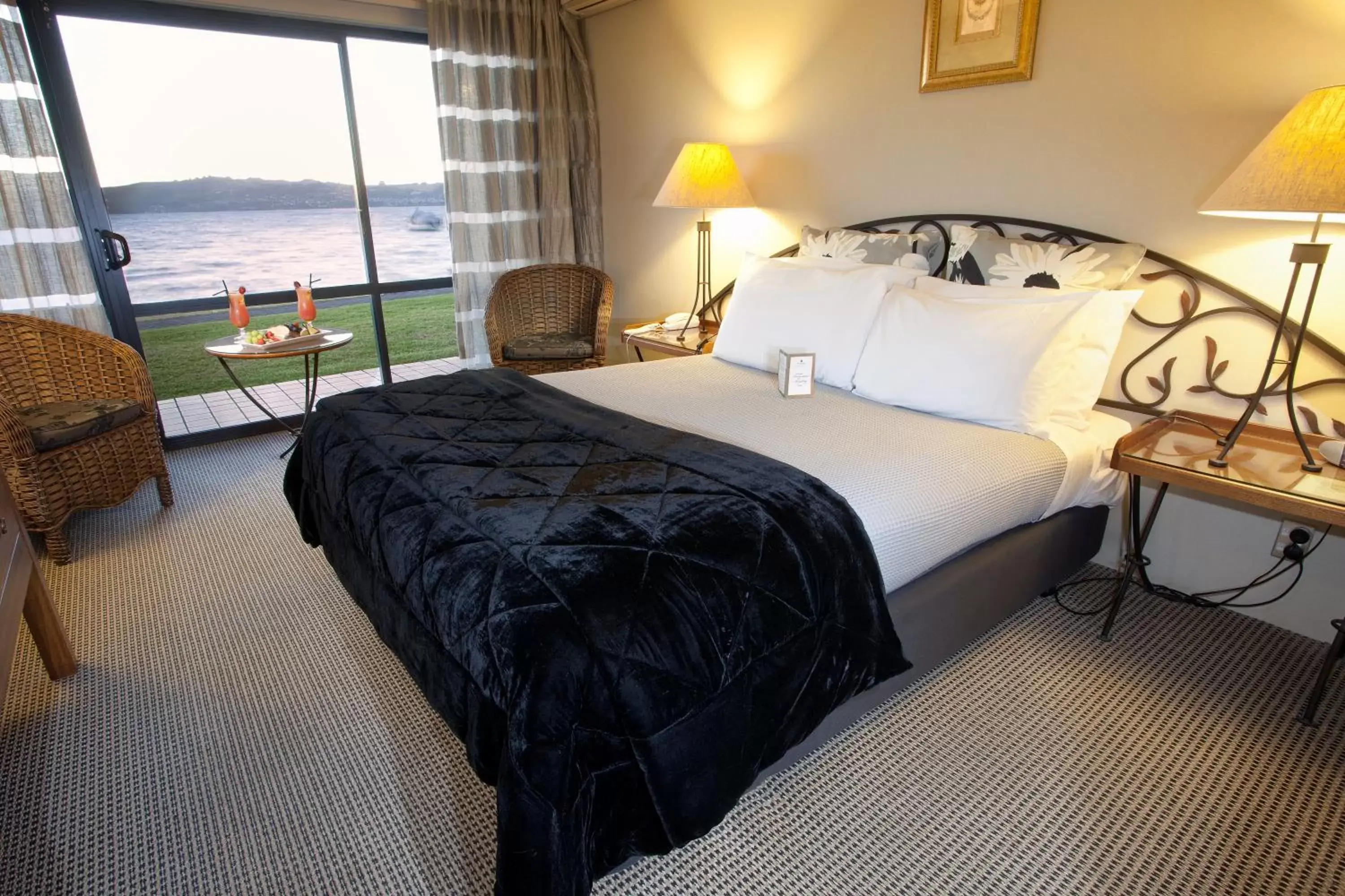 Bedroom, Bed in Millennium Hotel & Resort Manuels Taupo