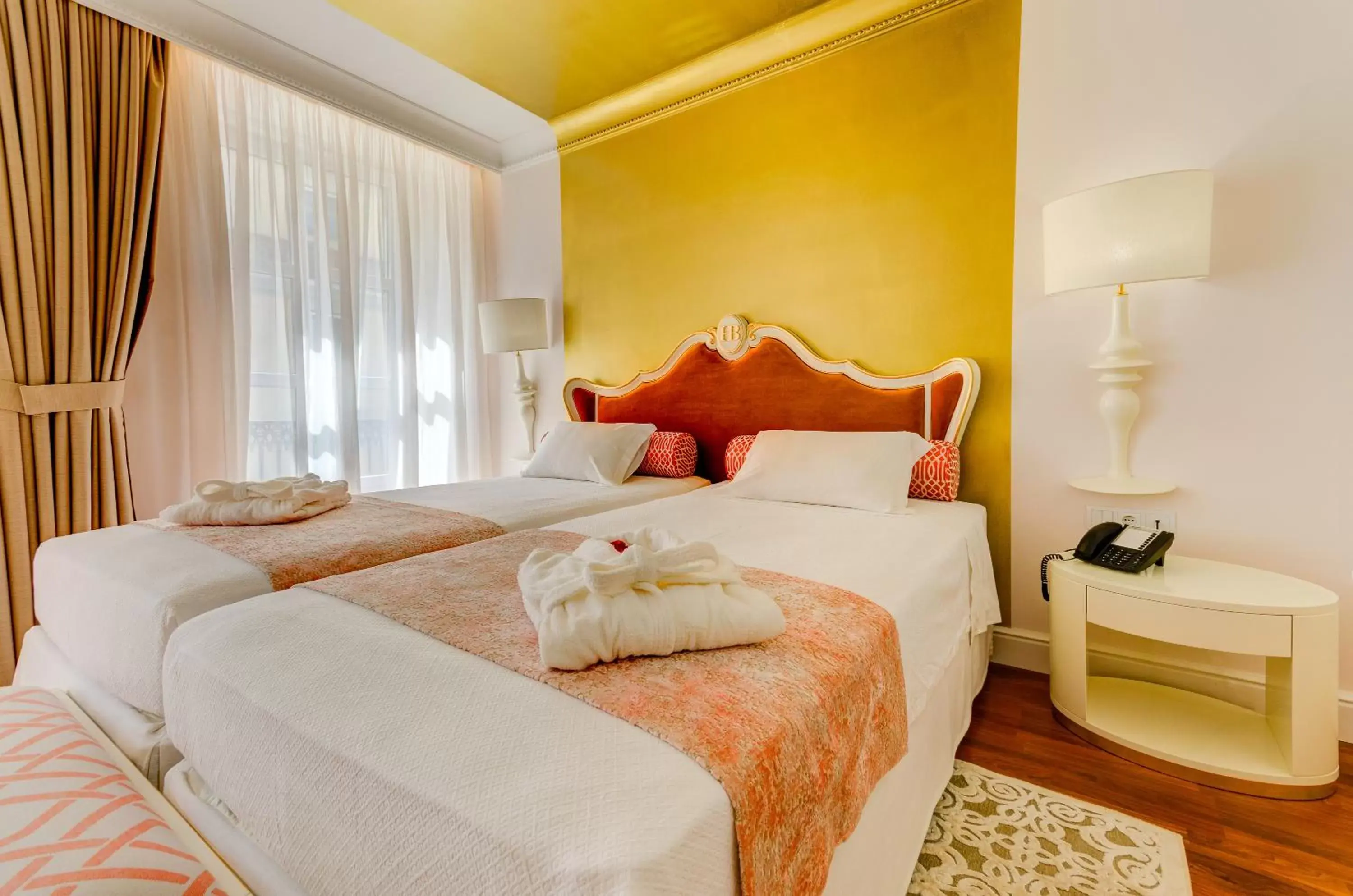 Bed, Room Photo in Hotel Borges Chiado