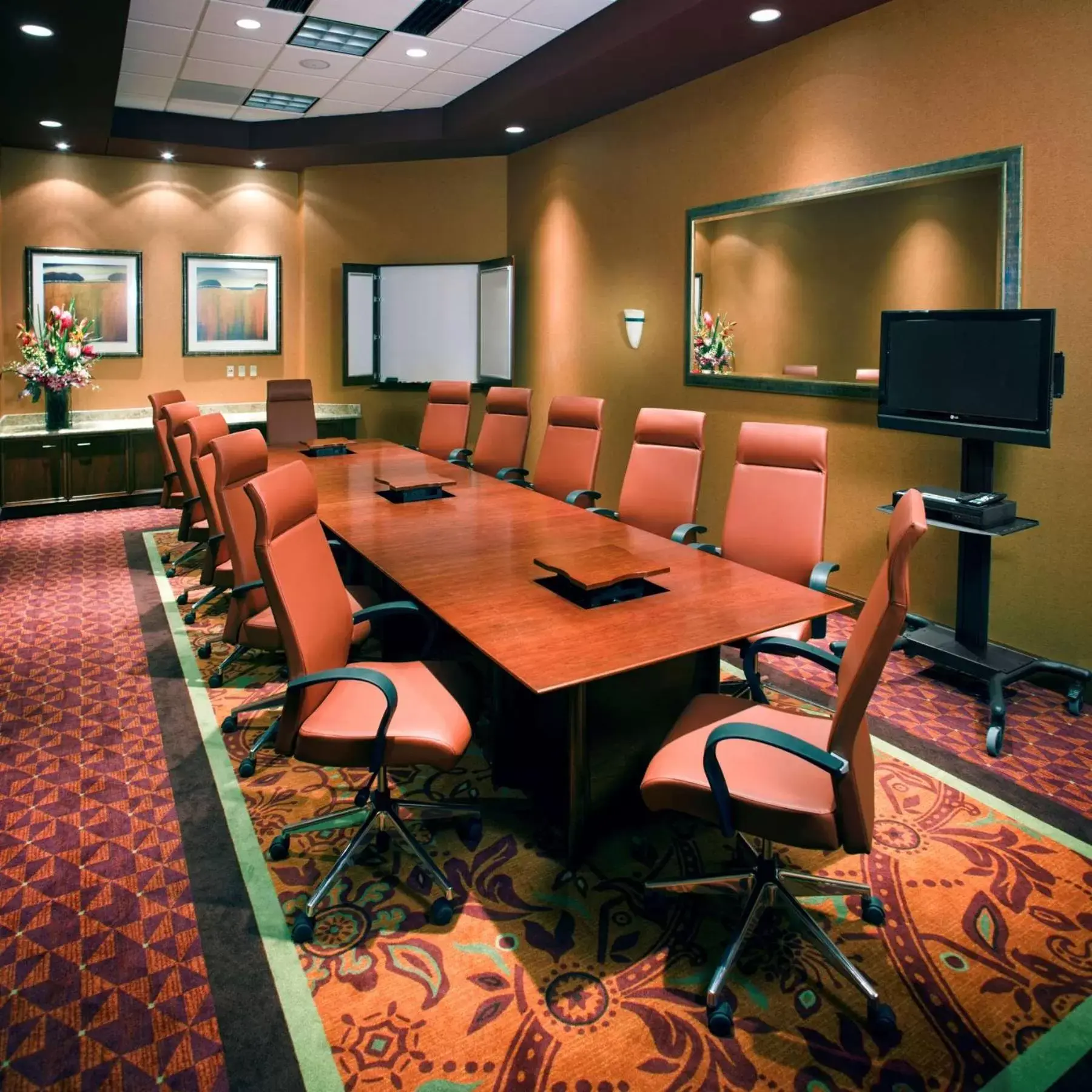 Meeting/conference room in Embassy Suites East Peoria Hotel and Riverfront Conference Center