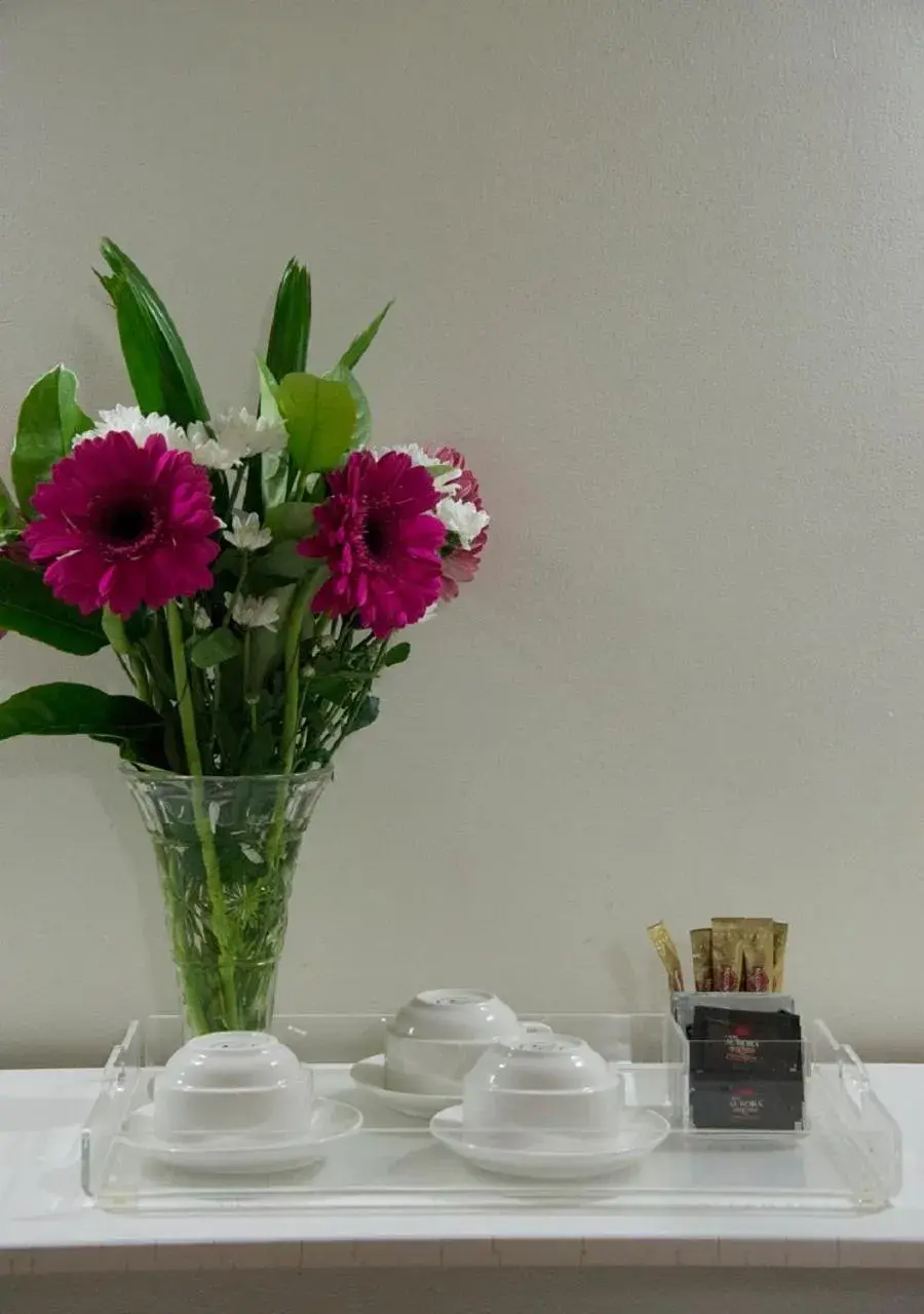 Coffee/tea facilities in Roebuck Bay Hotel