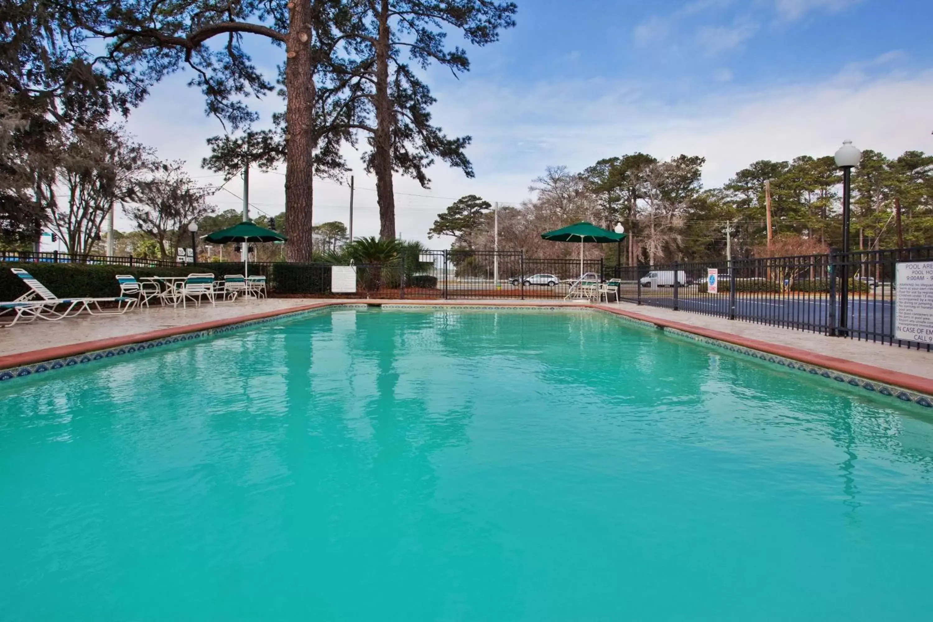 On site, Swimming Pool in La Quinta by Wyndham Savannah Southside