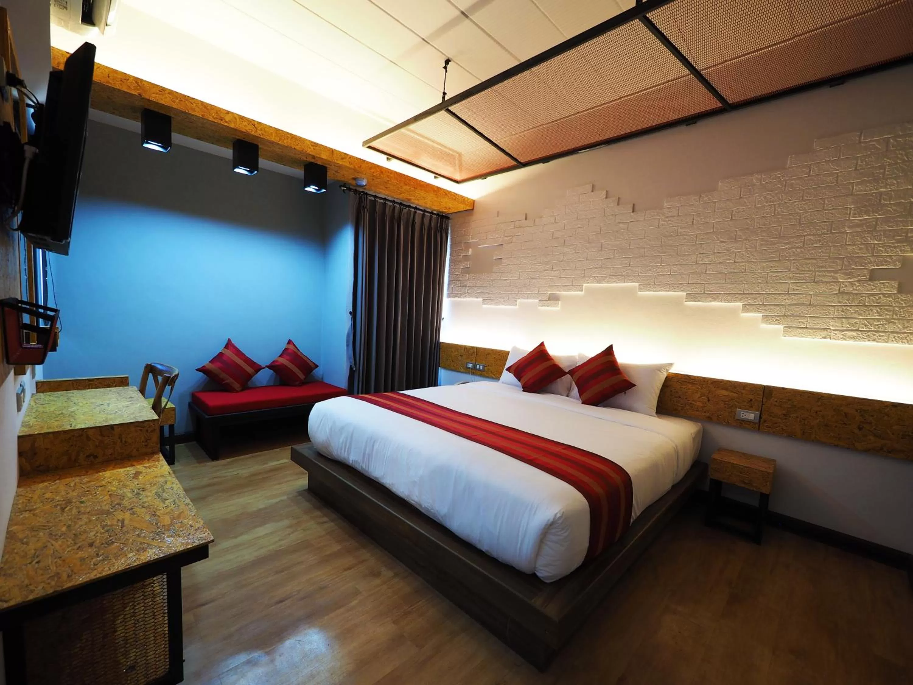 Bed in Ps Sriphu Hotel