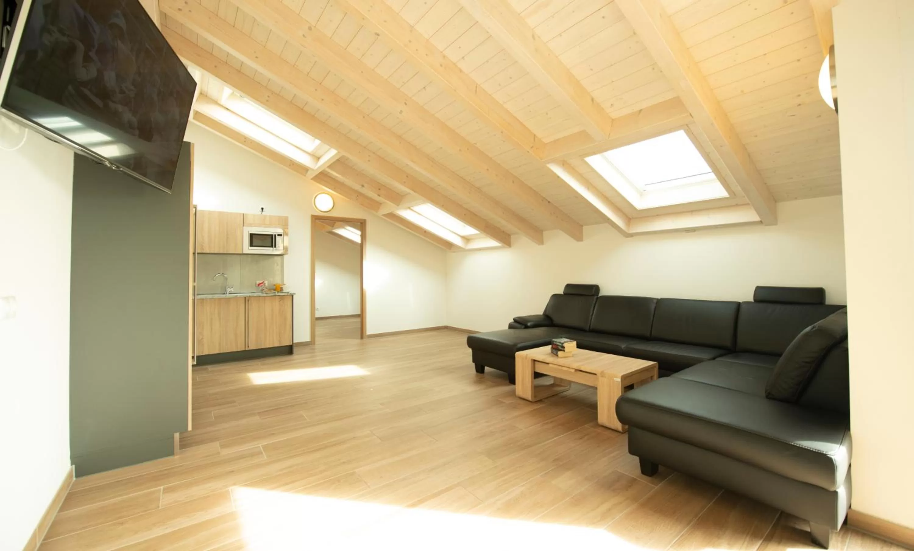 Kitchen or kitchenette in Stadthotel Donauwörth